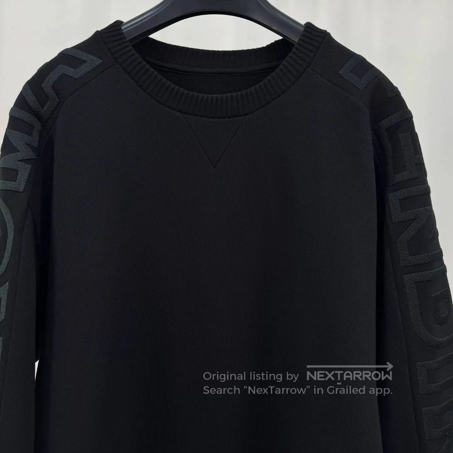 Fendi fendi embroidered logo sweatshirt in black. Size US M / EU 48-50 / 2 - 3 Thumbnail