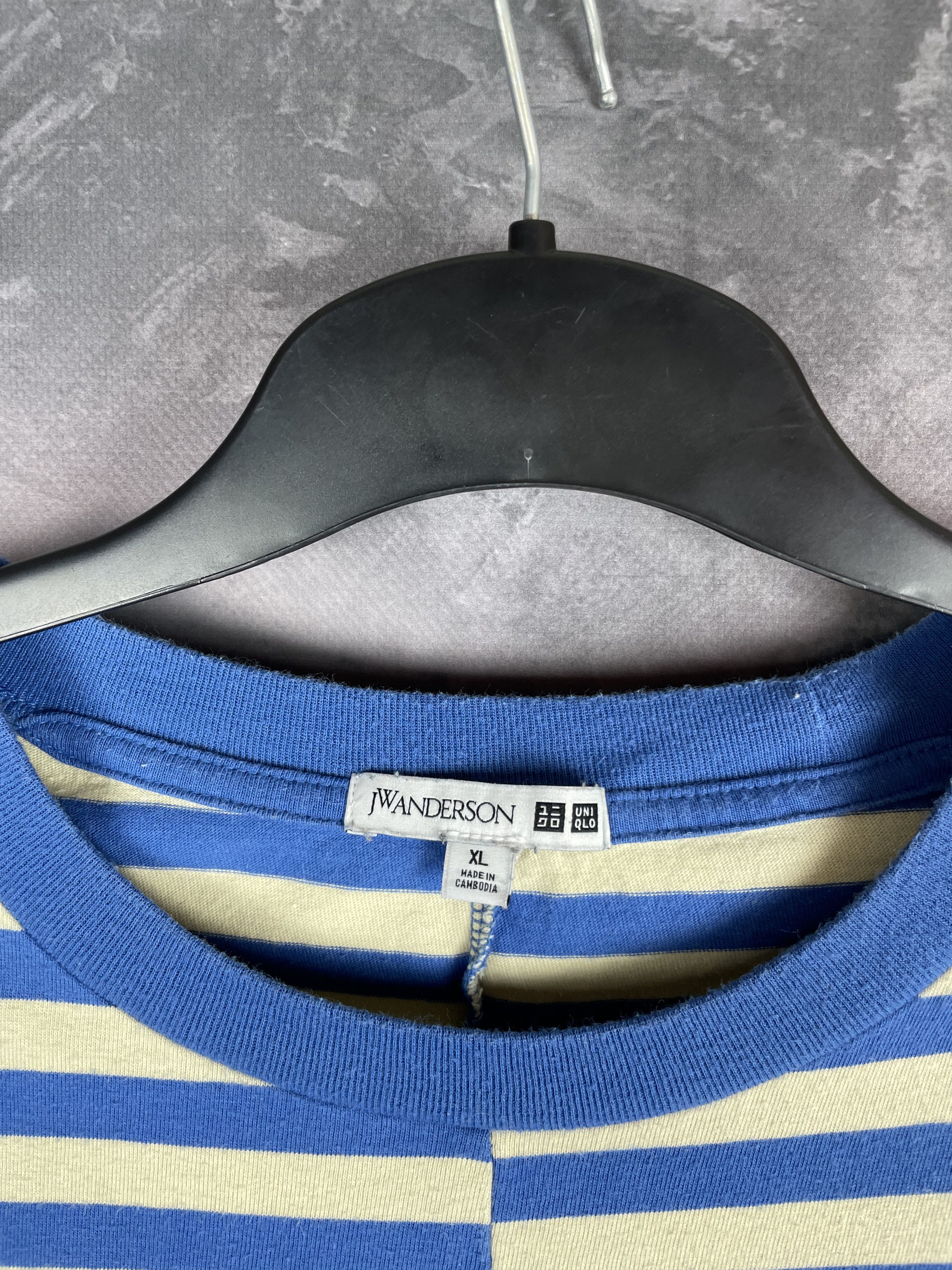 JW Anderson × Uniqlo J.W Anderson Uniqlo T-Shirt Size US XL / EU 56 / 4 - 4 Thumbnail