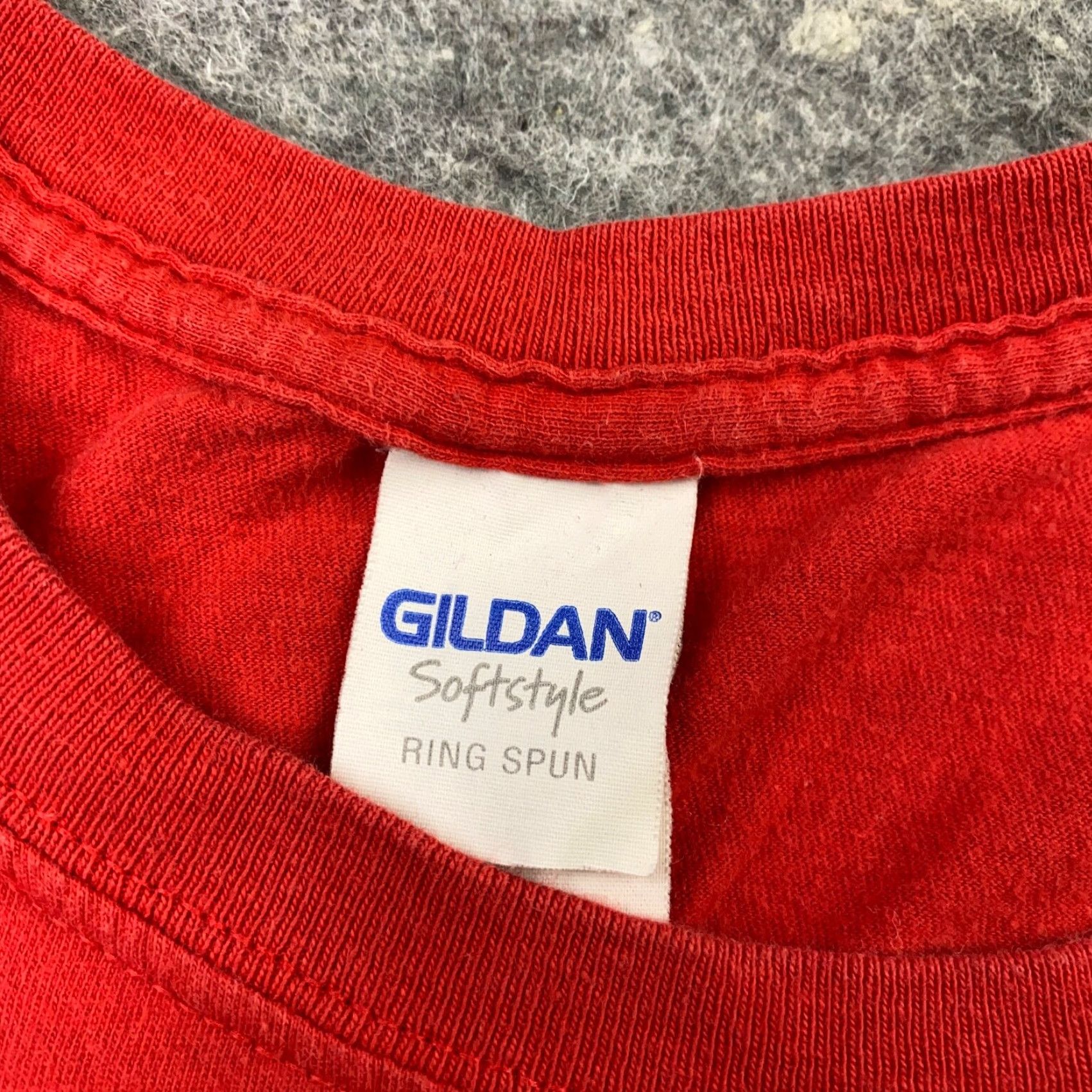 Gildan Maryland Shirt Mens Adult Medium Red Short Sleeve Crew Neck Size US M / EU 48-50 / 2 - 4 Thumbnail