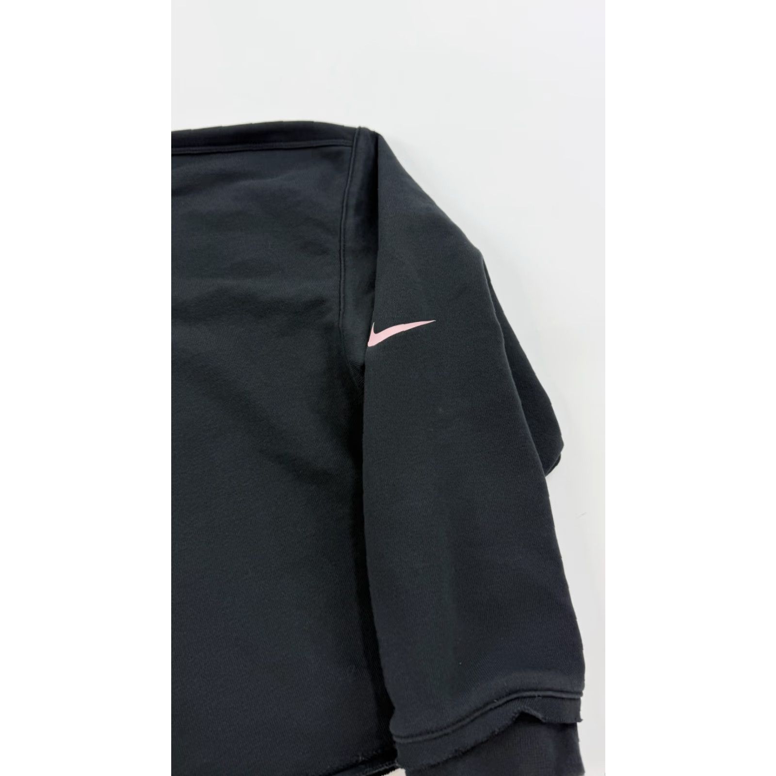 Nike Nike Sweatshirt Womens M Pullover Cropped Raw Hem Swoosh Dri-FIT Black Logo Athletic Size M / US 6-8 / IT 42-44 - 2 Thumbnail