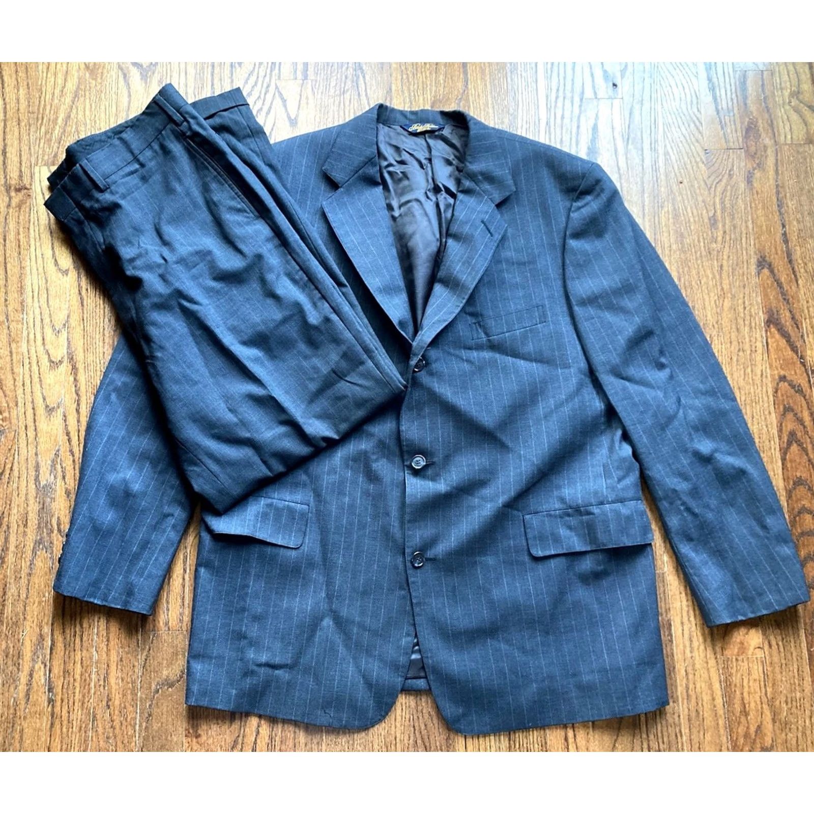 Brooks Brothers VINTAGE Brooks Brothers 2 Piece Suit Pinstripe Mens Size 45R Jacket 36x30 Wool Gray Regular Single-Breasted 3-Button Notch Lapel Size 48R - 2 Thumbnail