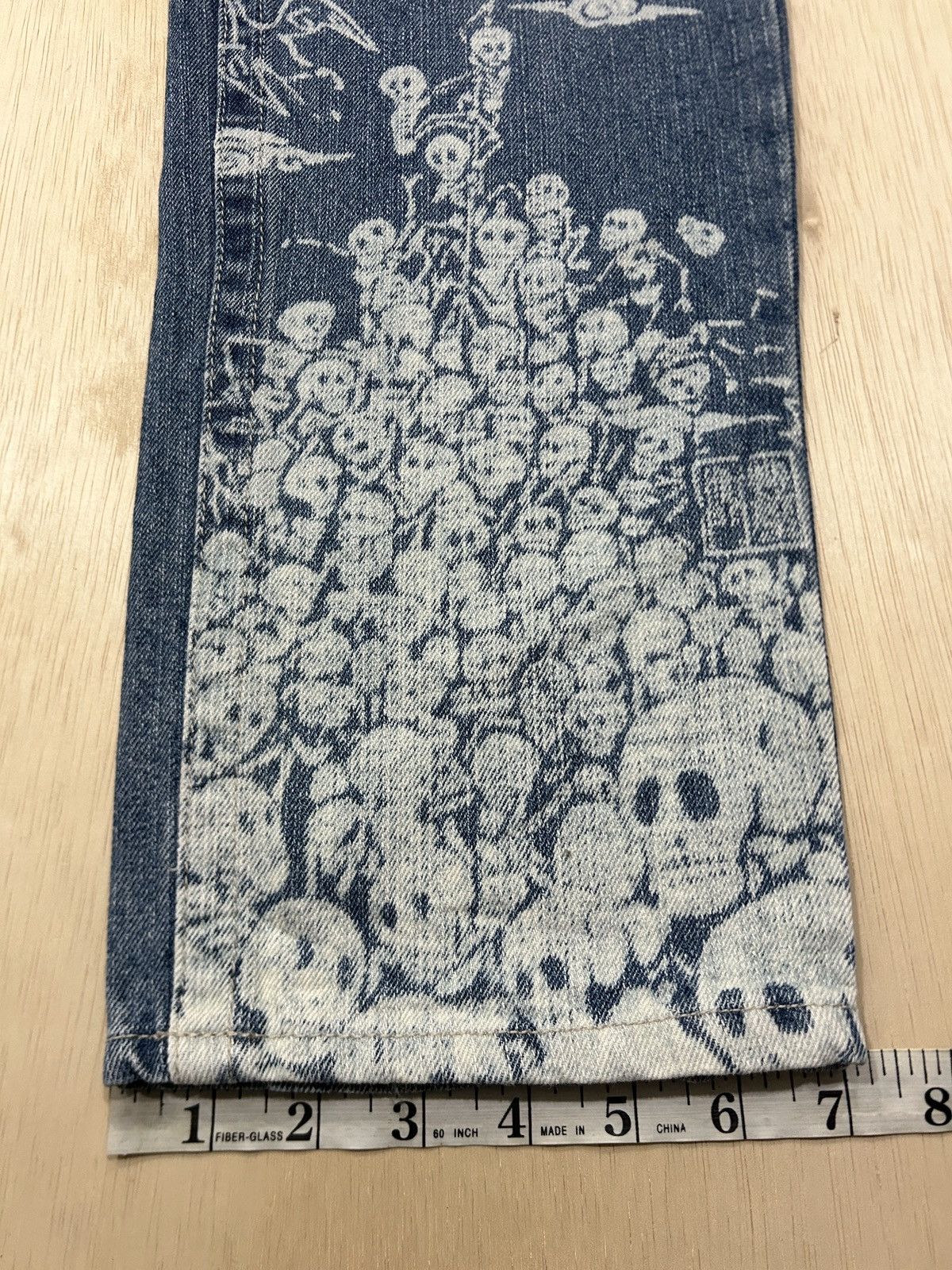Japanese Brand Vintage 2000s Gold Rush ‘Skull Climbing’ Printed Rare Jeans Size US 29 - 13 Thumbnail