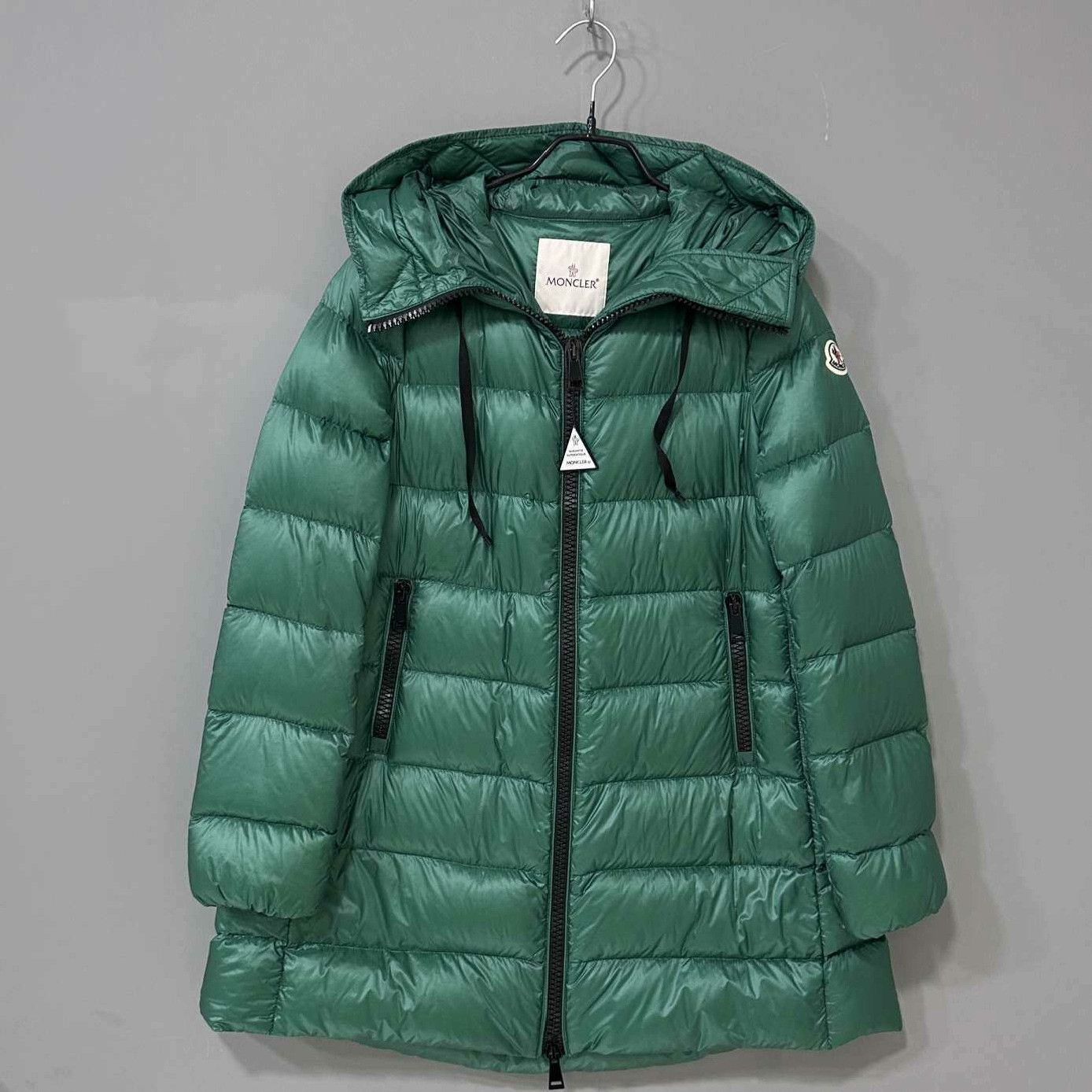 Moncler Moncler Down Green Down Jacket L Women Size XS / US 0-2 / IT 36-38 - 1 Thumbnail