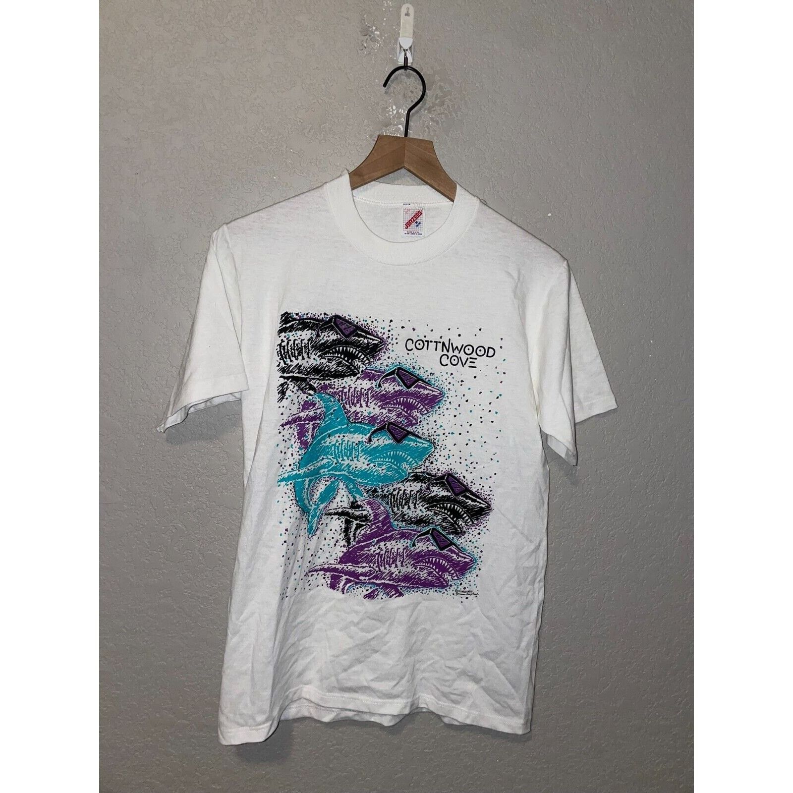 Jerzees Vintage Shark Shirt Cottonwood Cove Sharks White Tee 90s M Size US M / EU 48-50 / 2 - 1 Thumbnail