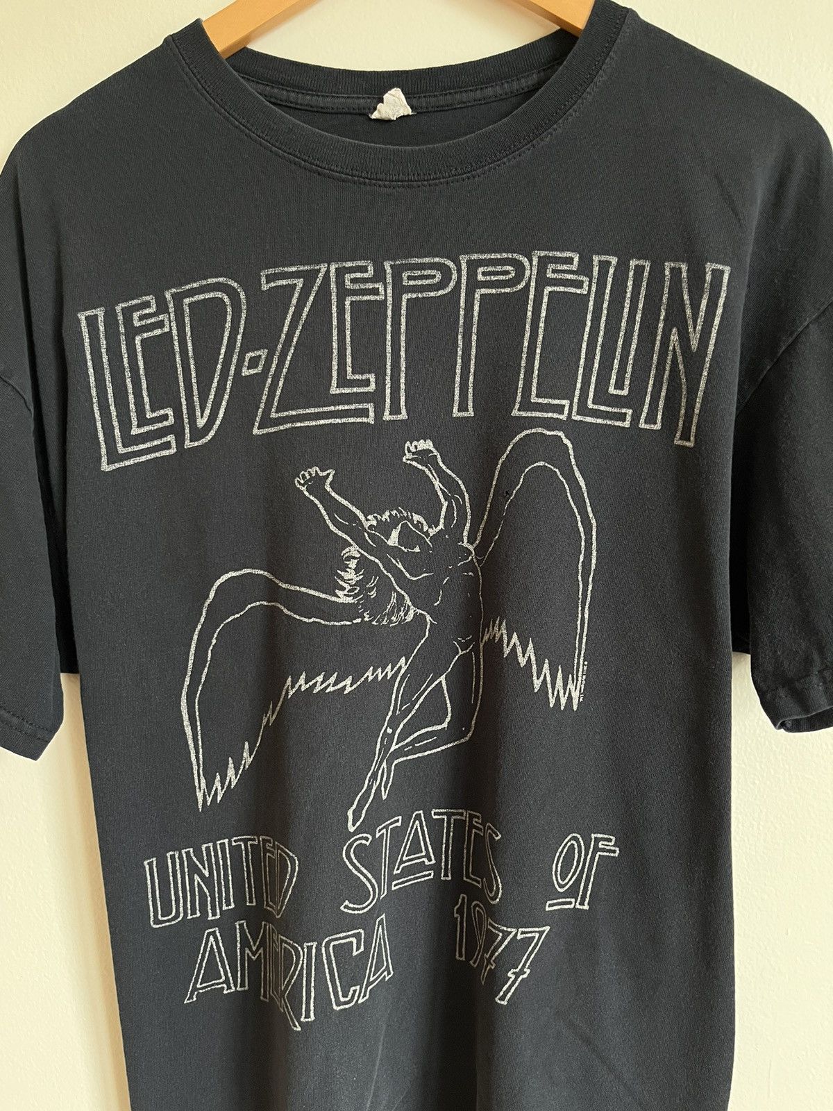 Band Tees Led Zeppelin United States Of America 1977 Faded T-Shirt Size US XL / EU 56 / 4 - 3 Thumbnail