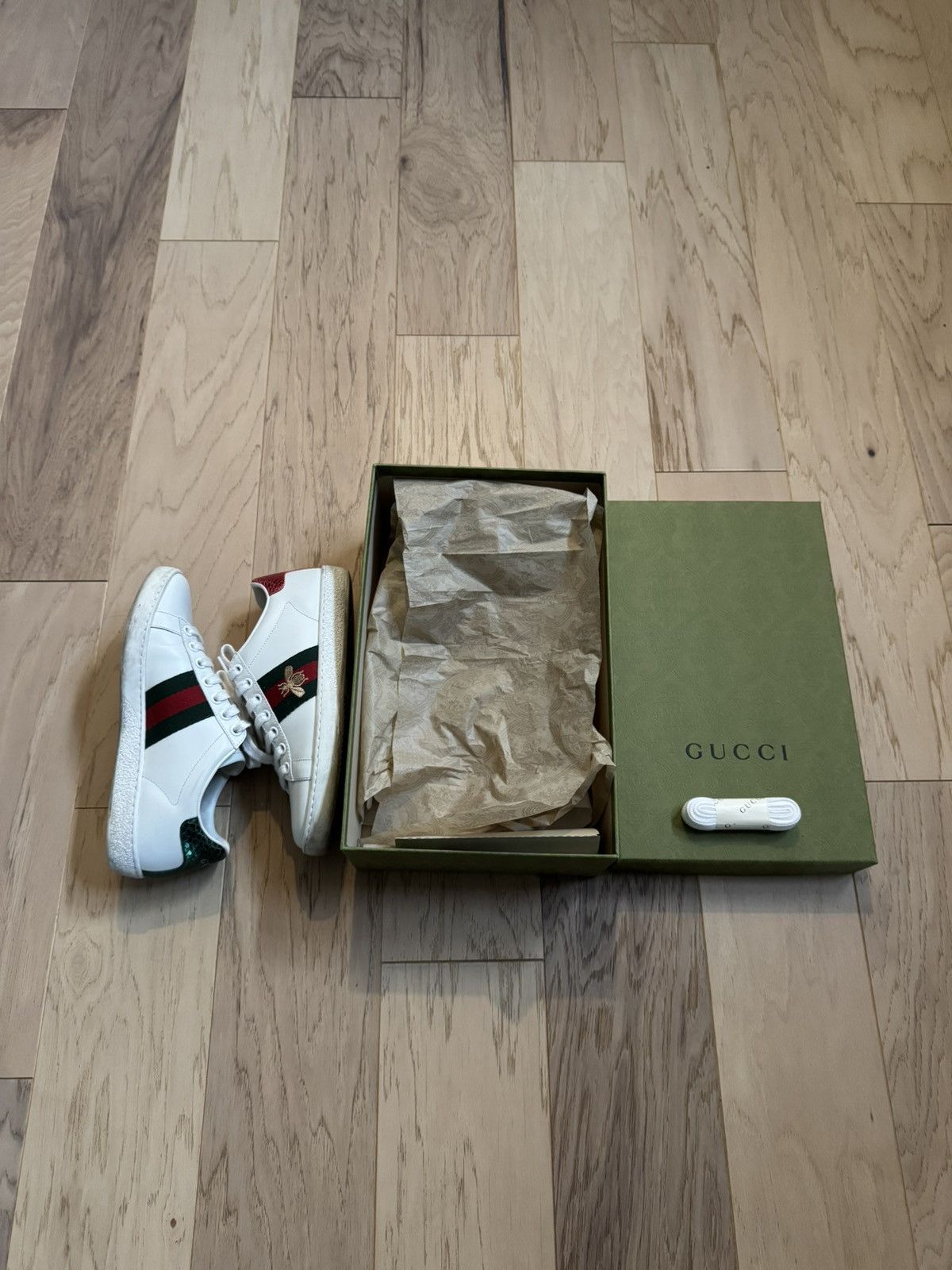 Gucci Gucci bee sneakers Size US 6 / IT 36 - 7 Thumbnail