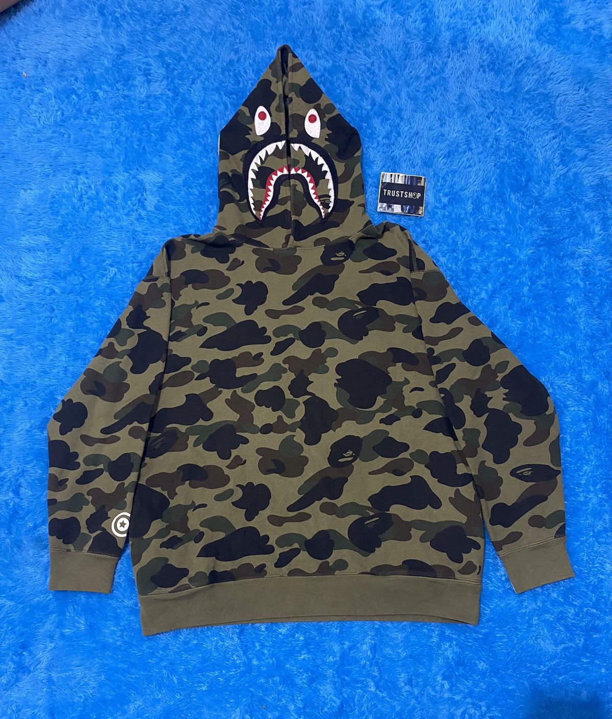 Bape 1st Camo Shark Pullover Hoodie Size US M / EU 48-50 / 2 - 1 Thumbnail