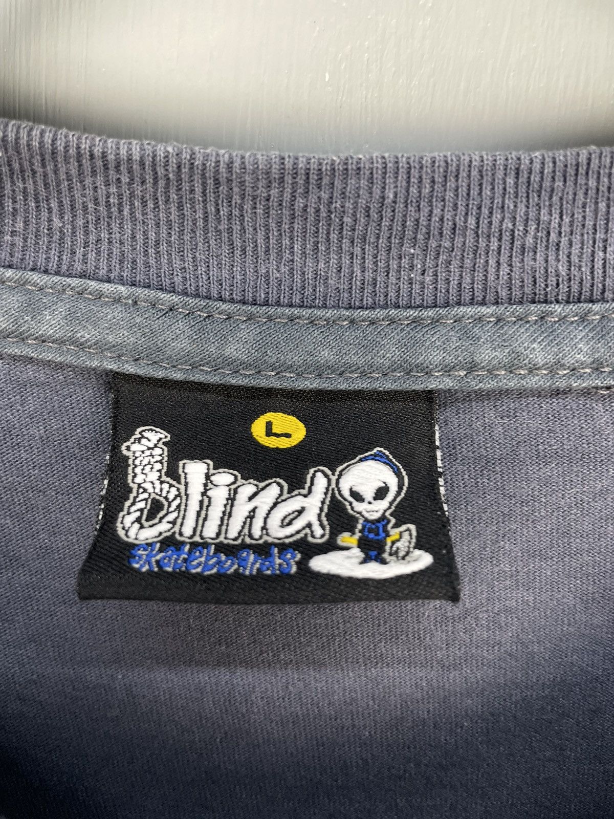 Blind Skateboards Vintage 90s Blind Skateboards t shirt Size US L / EU 52-54 / 3 - 5 Thumbnail
