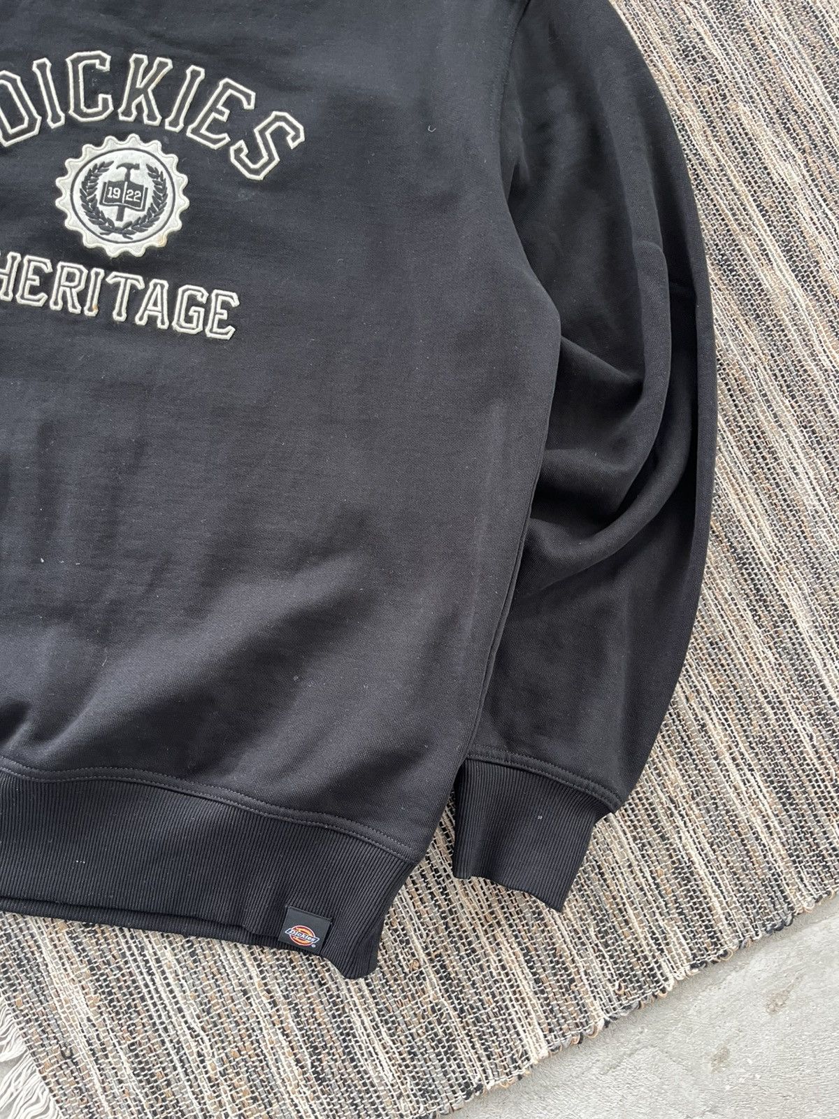 Dickies Vintage Dickies Black Sweatshirt Big logo Sk8 Basic Size US L / EU 52-54 / 3 - 6 Thumbnail