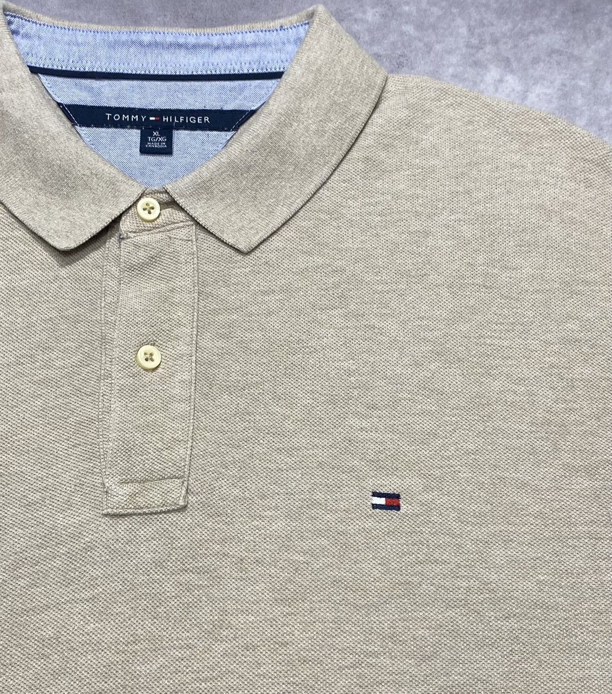 Tommy Hilfiger Vintage Tommy Hilfiger Beige Casual Polo Shirt Size US XL / EU 56 / 4 - 2 Thumbnail