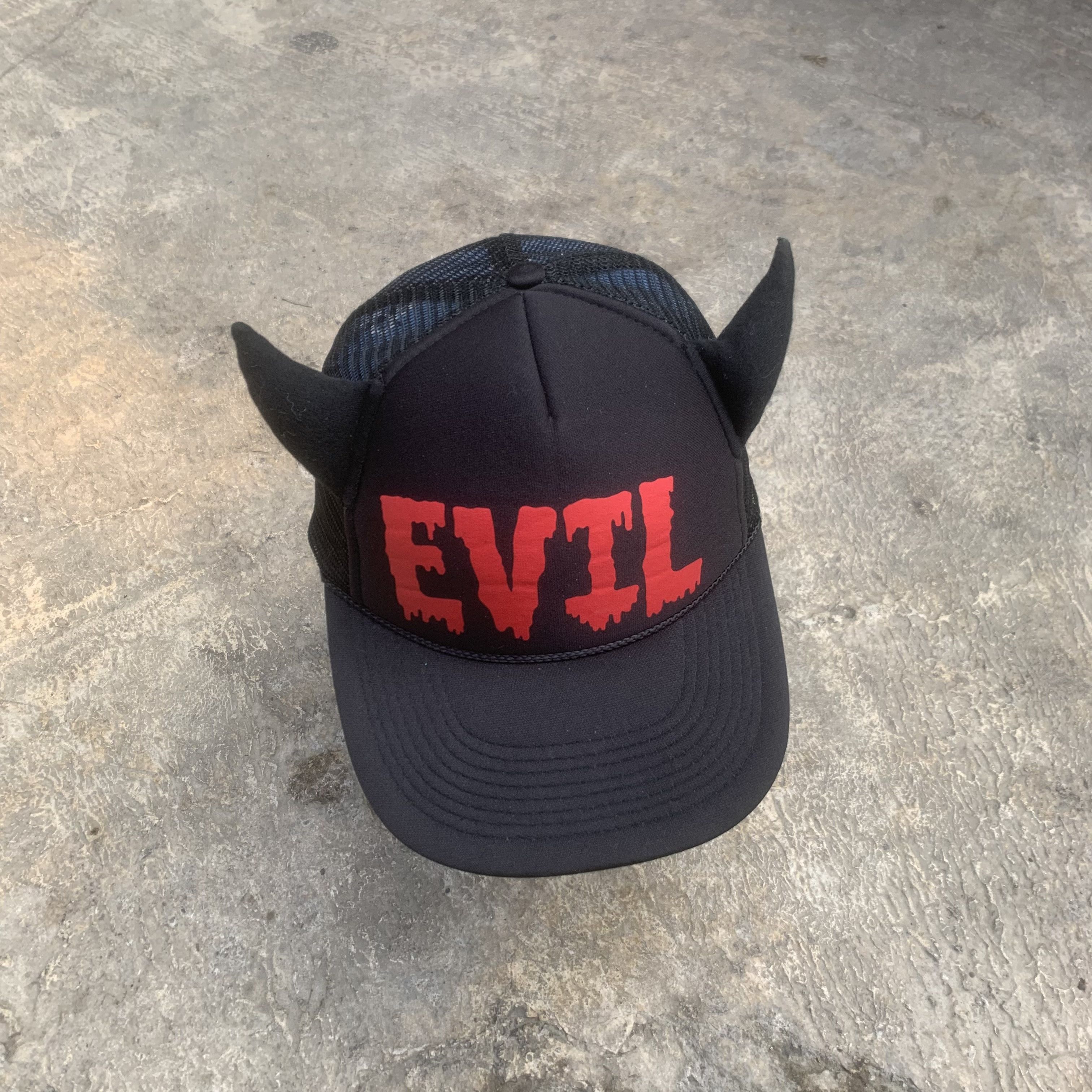 Otto Vintage Trucker Hat Devil Horn Hat Hellcat Punks Red Evil Size ONE SIZE - 2 Thumbnail