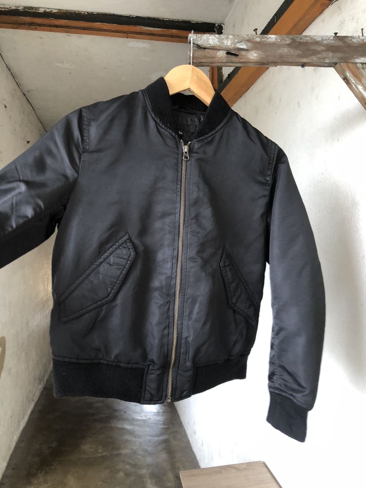 Japanese Brand 🏴 Vintage Uniqlo Black Minimalist Bomber Jacket Size M / US 6-8 / IT 42-44 - 10 Thumbnail