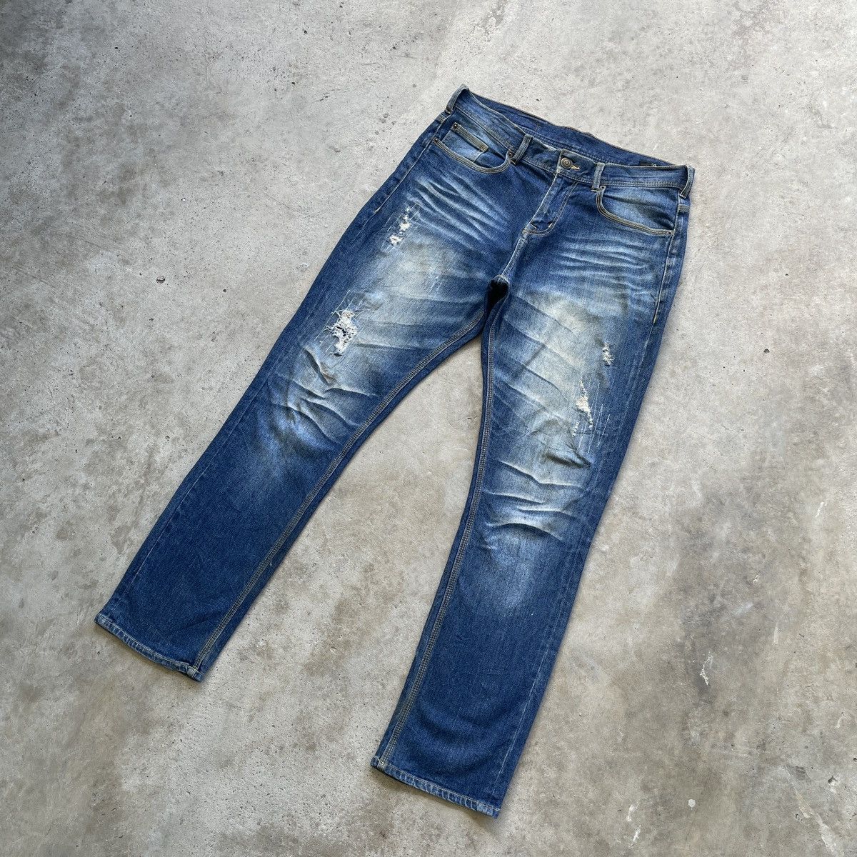 Japanese Brand Vintage Japanese Distressed Jeans Faded Denim Pants W34 Size US 34 / EU 50 - 2 Thumbnail