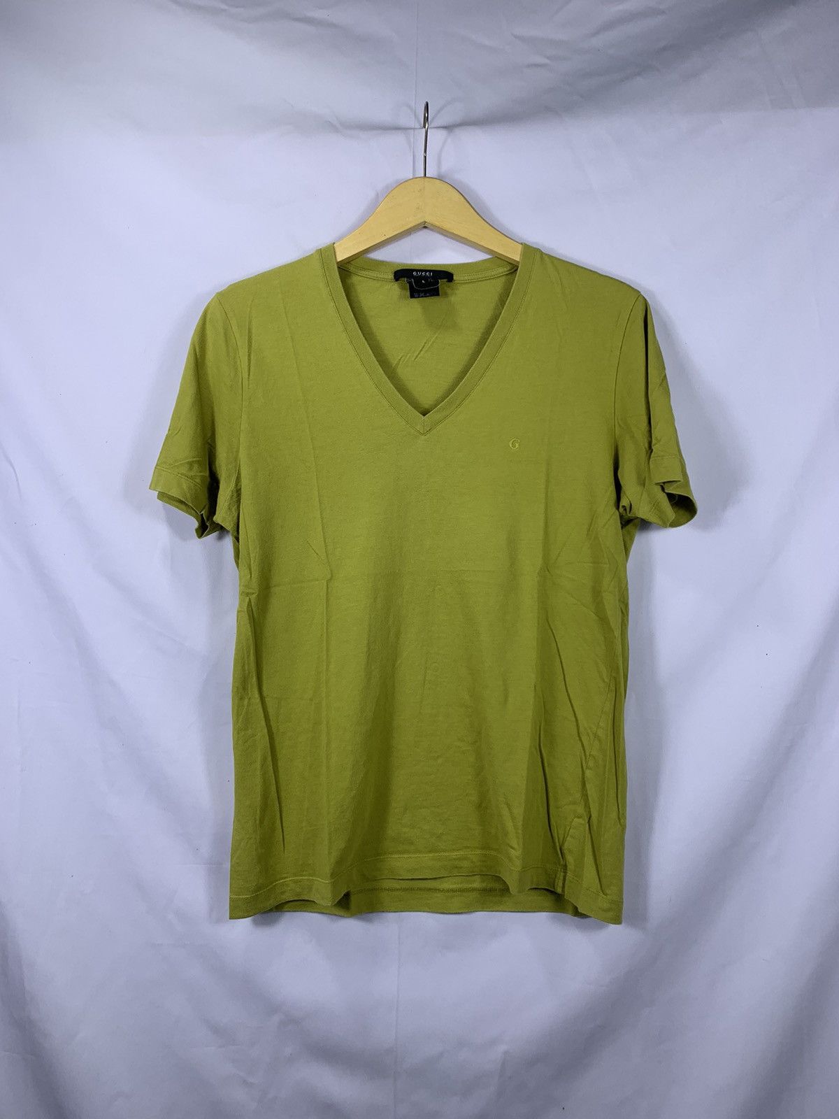 Gucci Vintage Gucci Vneck Tshirt logo G Size M / US 6-8 / IT 42-44 - 1 Thumbnail