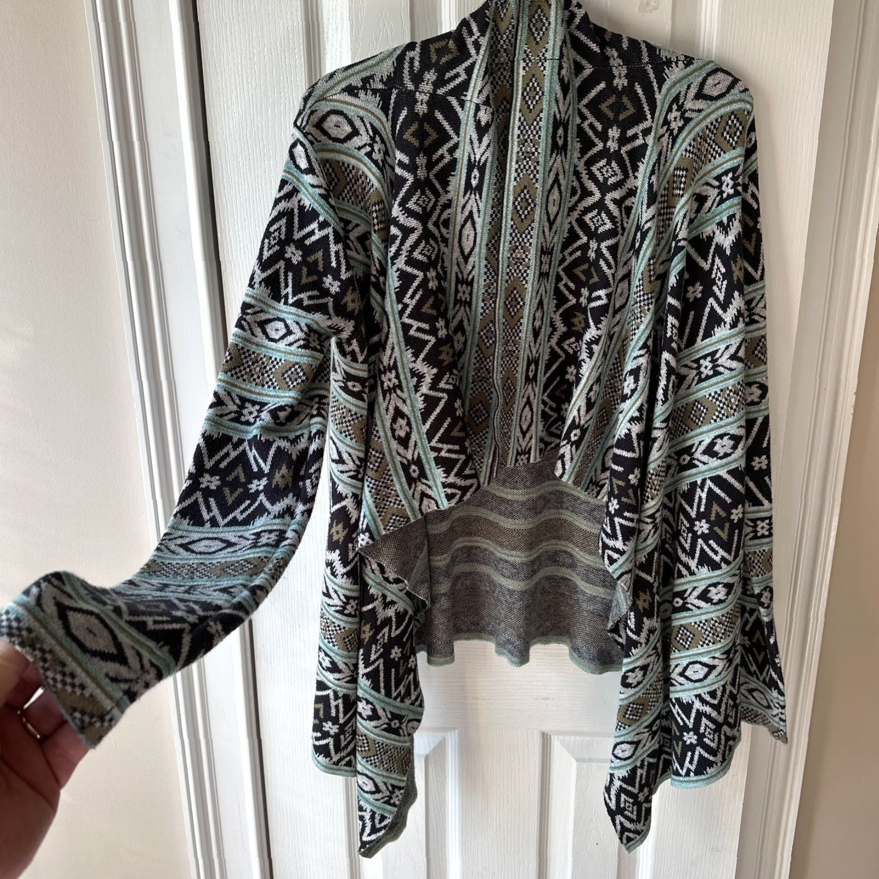 Billabong Billabong Women's Sweater Cardigan Open Shawl Black Geometric Aztec Bohemian Casual Fashion M Size M / US 6-8 / IT 42-44 - 3 Thumbnail
