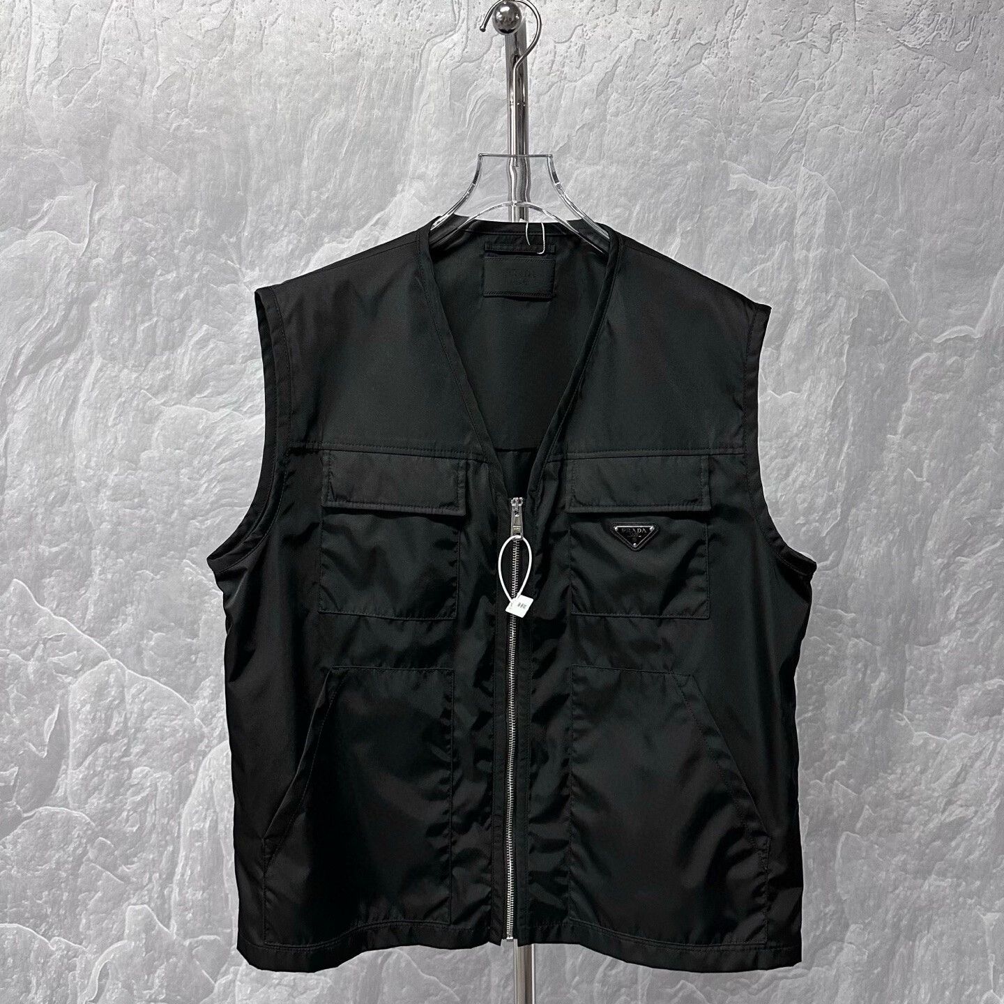 Prada prada black zip pocket vest size 54 Size US L / EU 52-54 / 3 - 1 Thumbnail