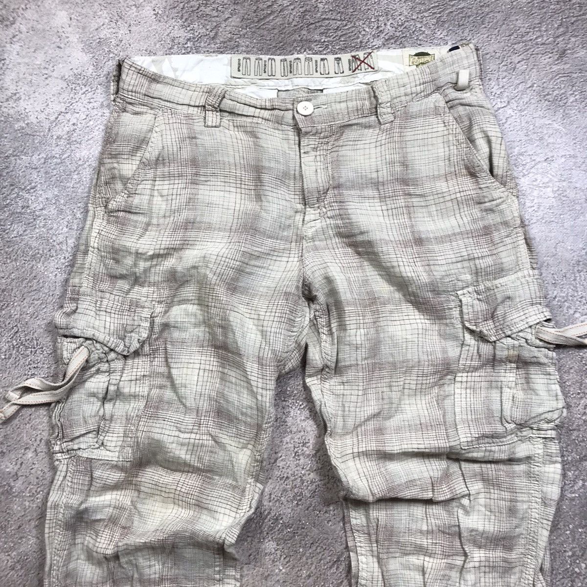 Vintage Vintage Y2K Baggy Cargo Pants Distressed Tactical Streetwear Size US 28 / EU 44 - 5 Thumbnail