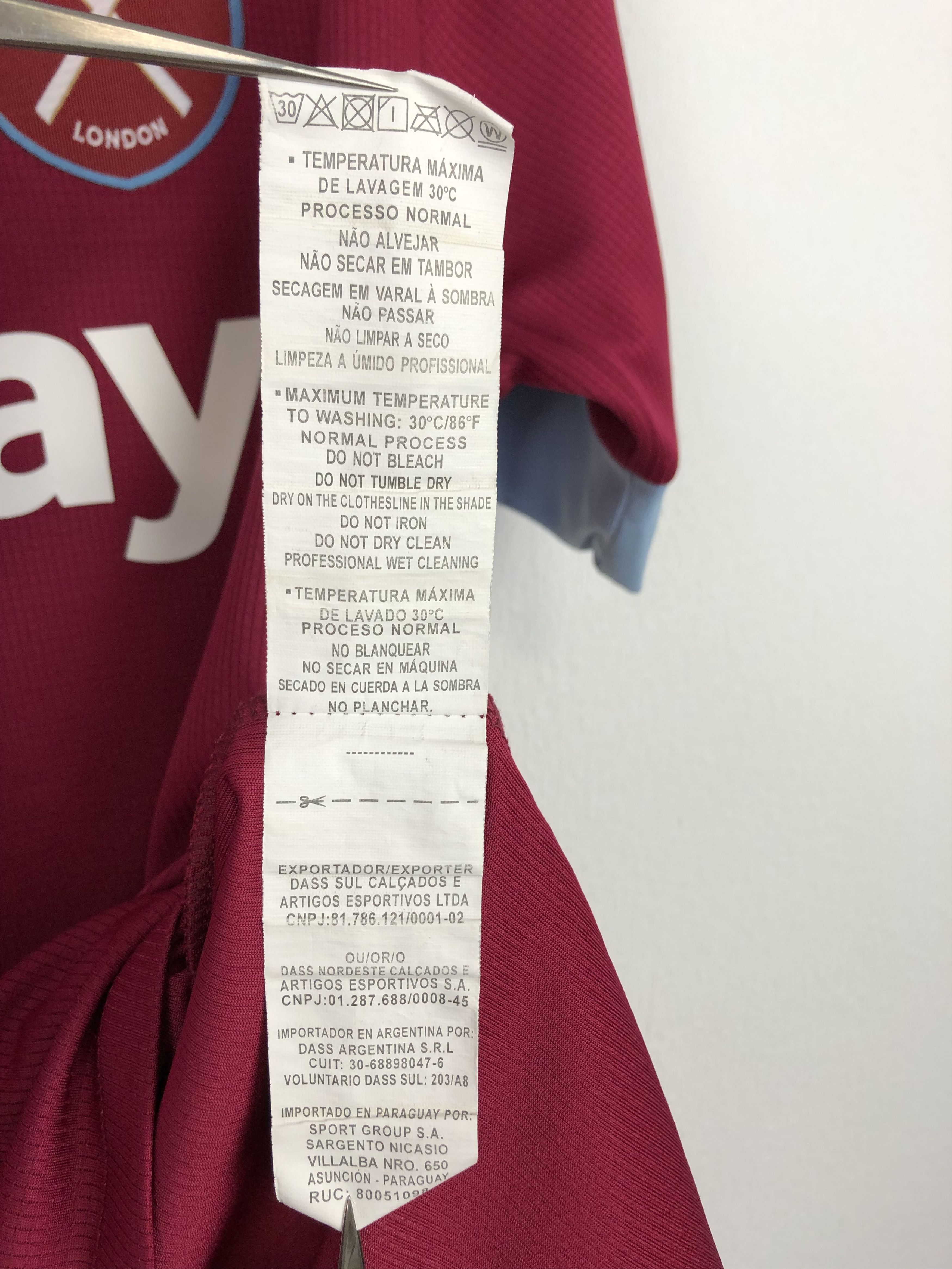 Umbro West Ham United football shirt 2022 Soccer Umbro Tee Hype Size US L / EU 52-54 / 3 - 9 Thumbnail