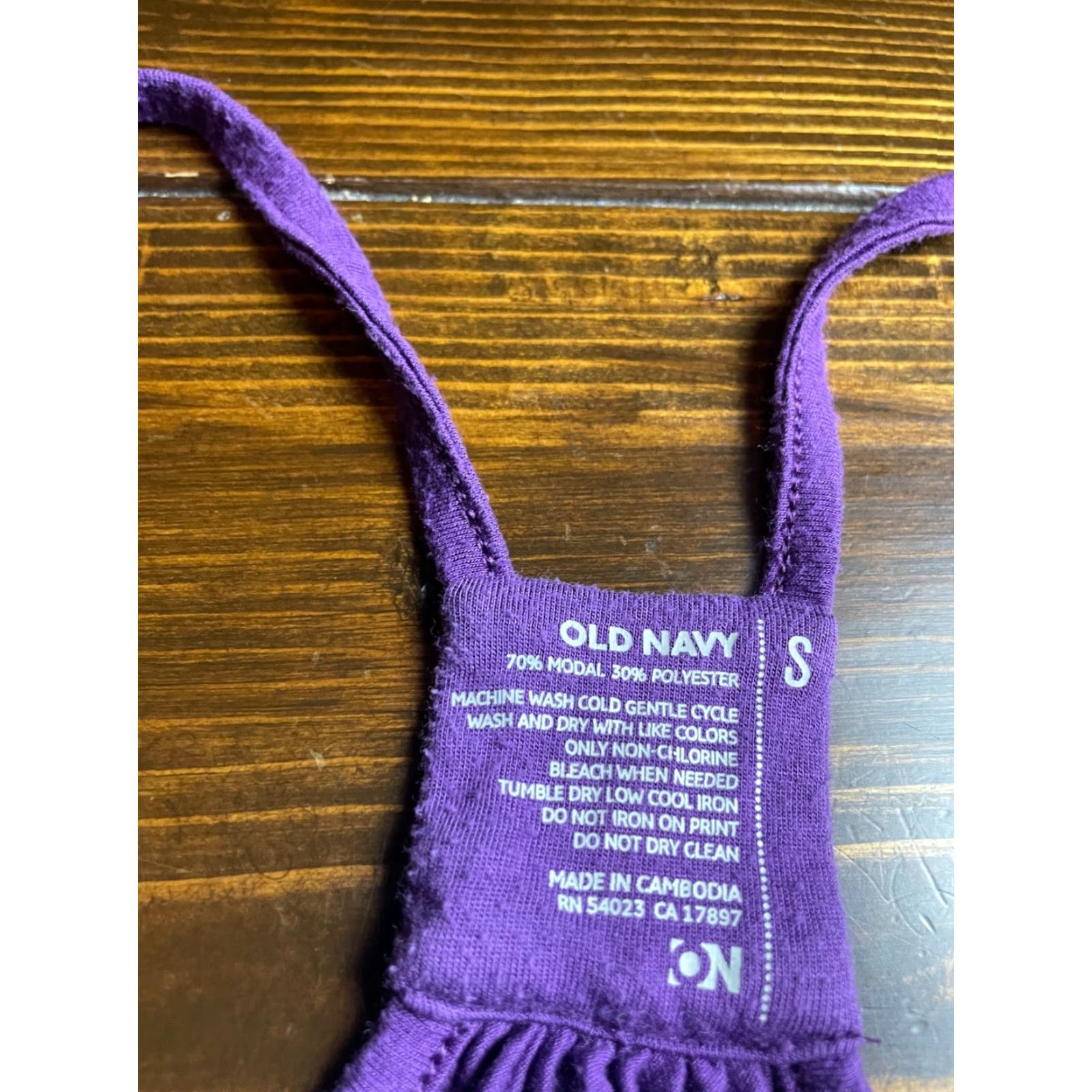 Old Navy Old Navy Tank Top Women's Size Small Purple Ruffled Spaghetti Strap Sleeveless Size S / US 4 / IT 40 - 3 Thumbnail
