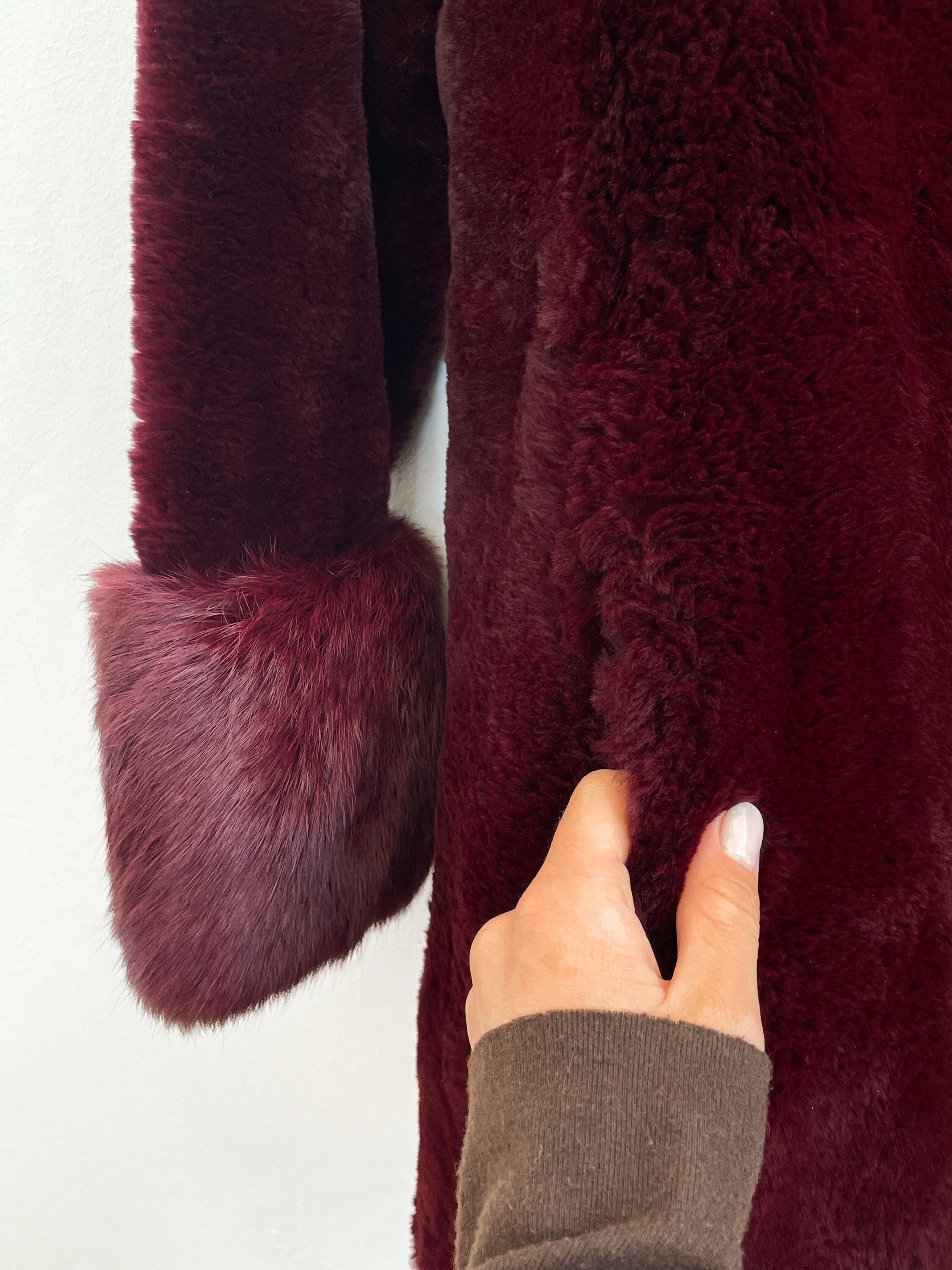 Dior burgundy fur coat Size S / US 4 / IT 40 - 9 Thumbnail
