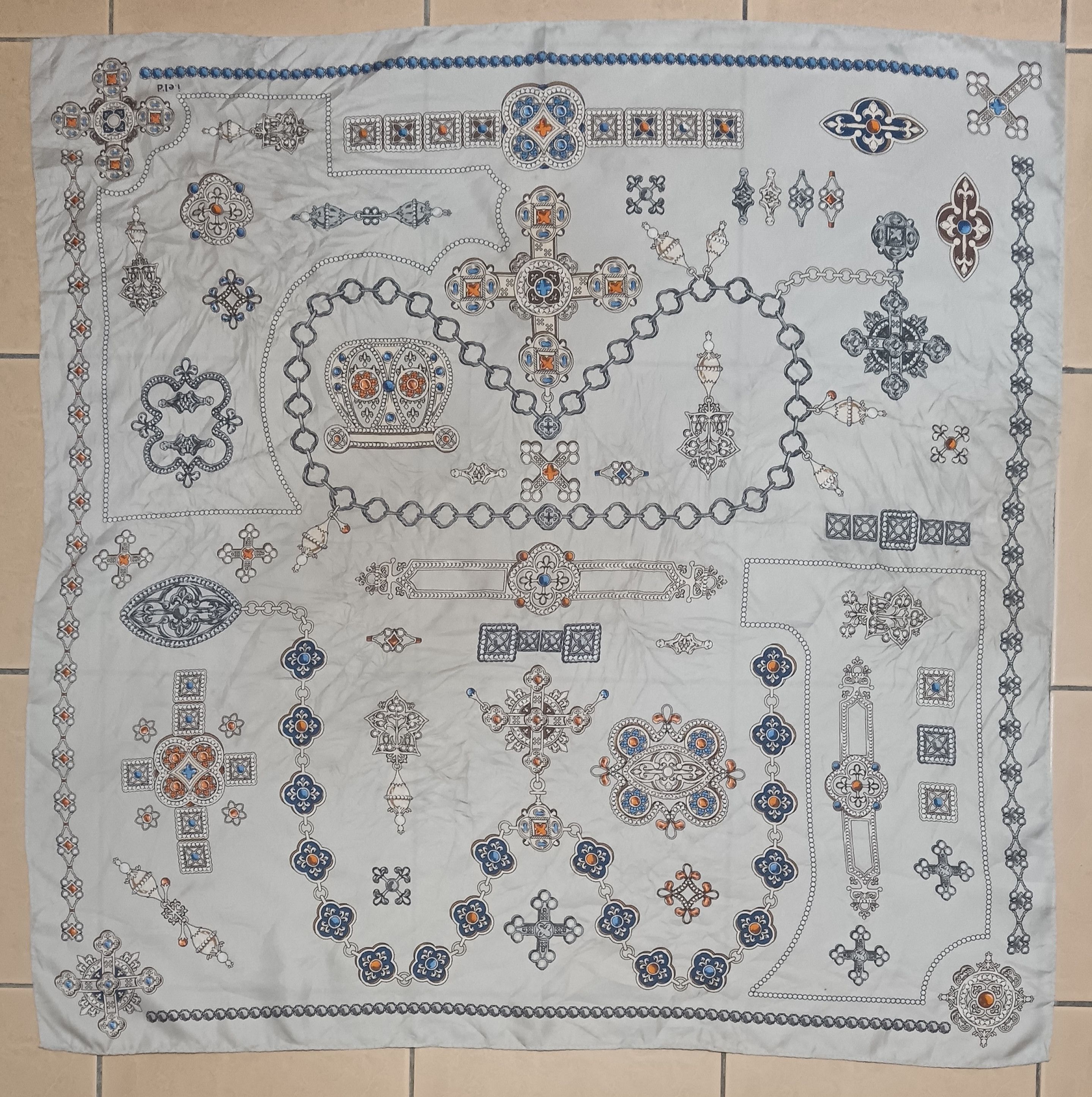 Japanese Brand I.EL'D SILK SCARVES Size ONE SIZE - 1 Thumbnail