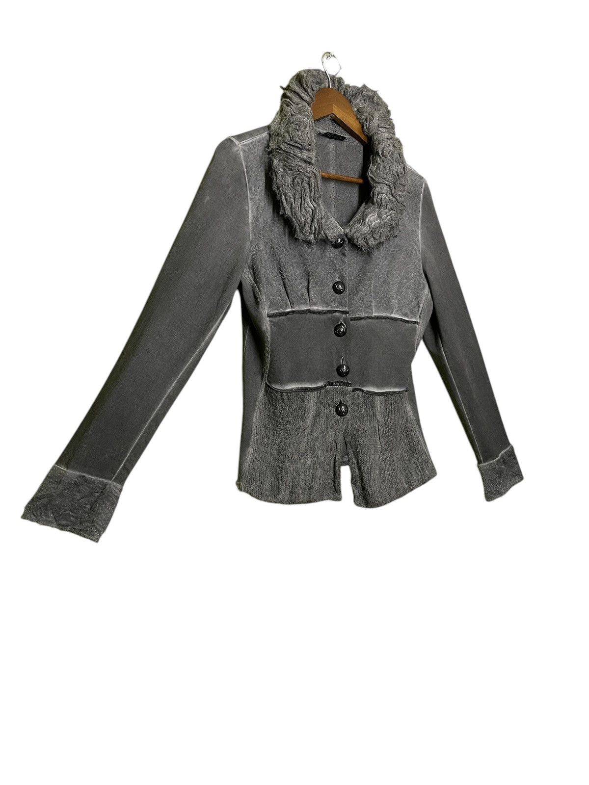 Other Guin fur sweater fully button size S Size US S / EU 44-46 / 1 - 3 Thumbnail