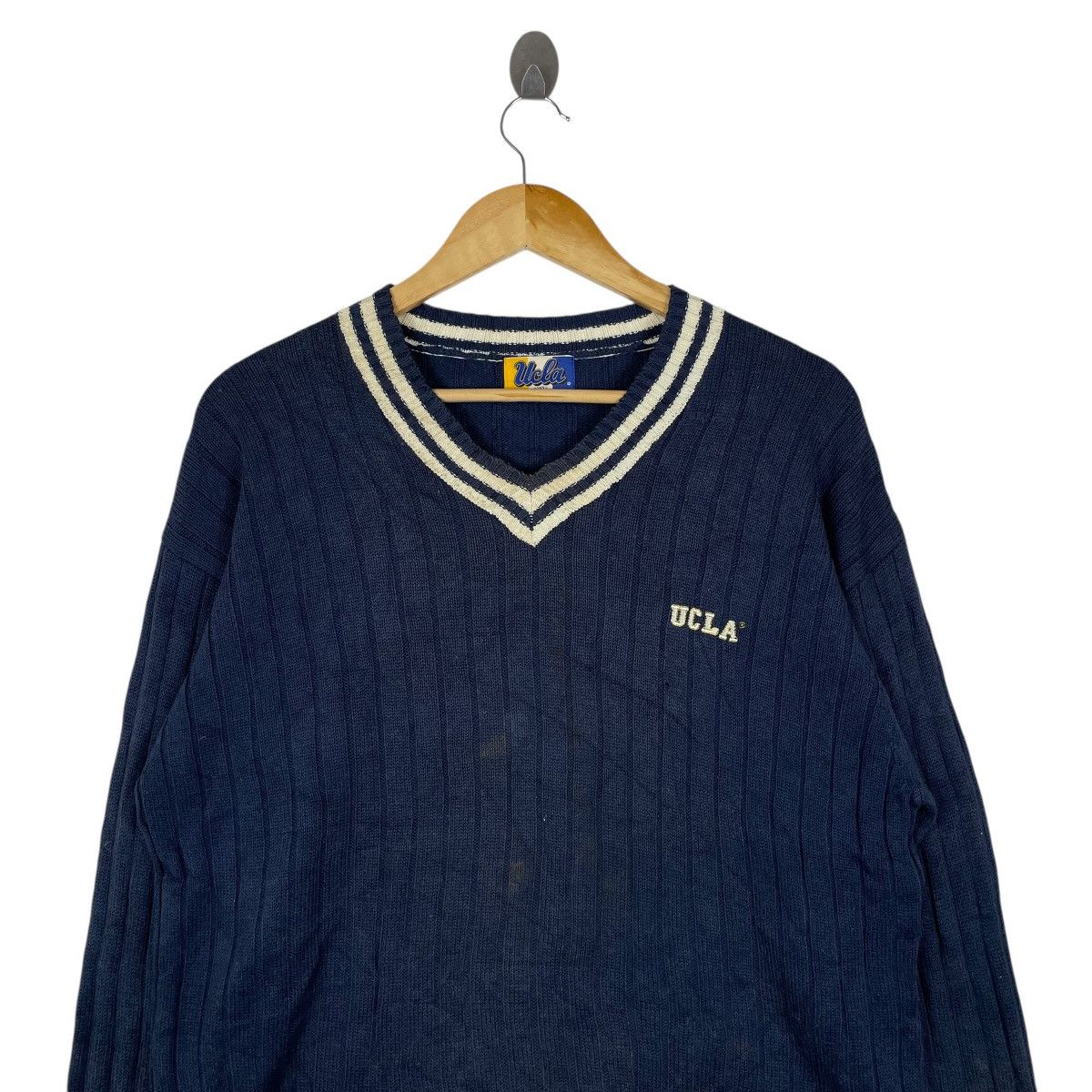 Other Vintage 80s UCLA Knitwear Vneck Sweater Size US XL / EU 56 / 4 - 2 Thumbnail