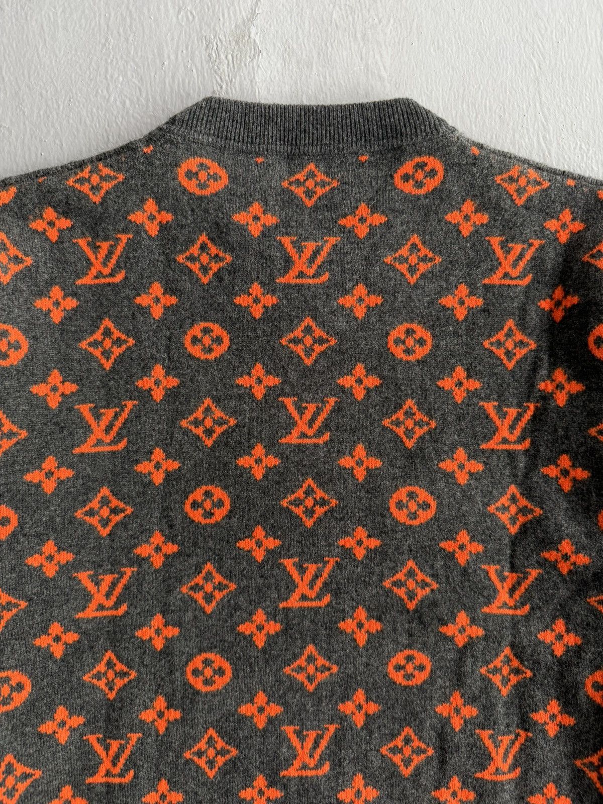 Louis Vuitton Louis Vuitton - Monogram Cashmere Knit Crewneck Size US L / EU 52-54 / 3 - 5 Thumbnail