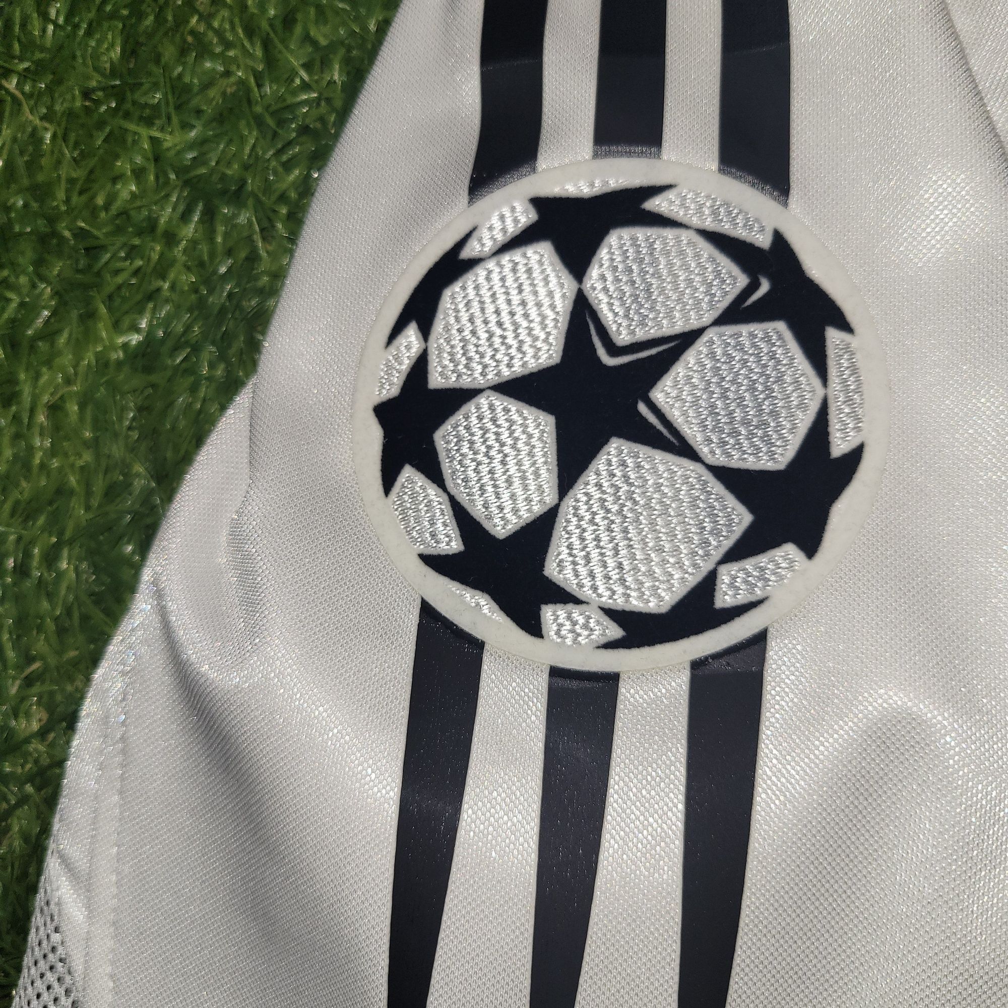 Adidas Zidane Real Madrid PLAYER ISSUE 2004 2005 Soccer Jersey M Size US M / EU 48-50 / 2 - 6 Thumbnail