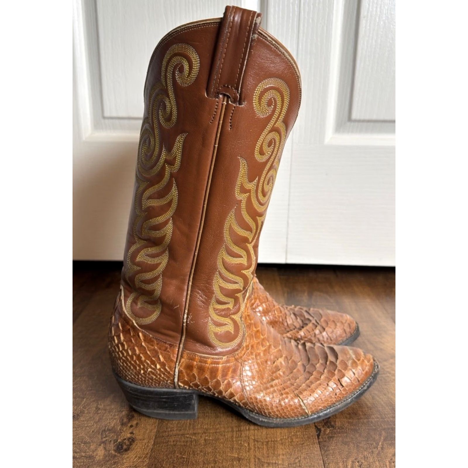 Tony Lama VINTAGE Tony Lama 8113 Exotic Python Brown Label Men's Size 8.5D Cowboy Boots - READ Size US 9 / EU 42 - 3 Thumbnail