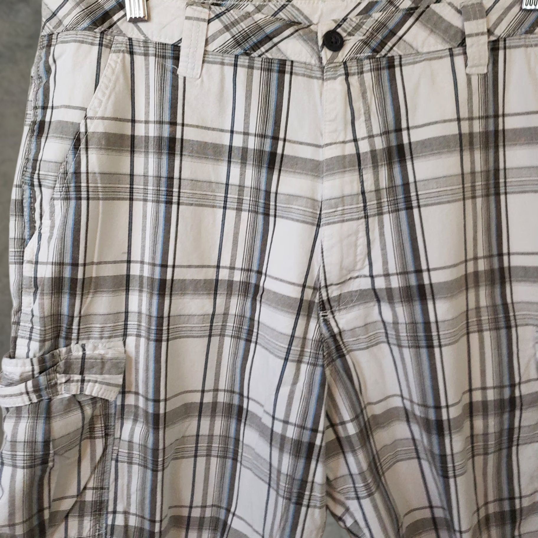 Wrangler Wrangler Cargo Shorts Men's 38x10 Khaki Blue Wht. Plaid Flat Front Cargo Pockets Casual, Travel, Regular Mens Size US 38 / EU 54 - 1 Thumbnail
