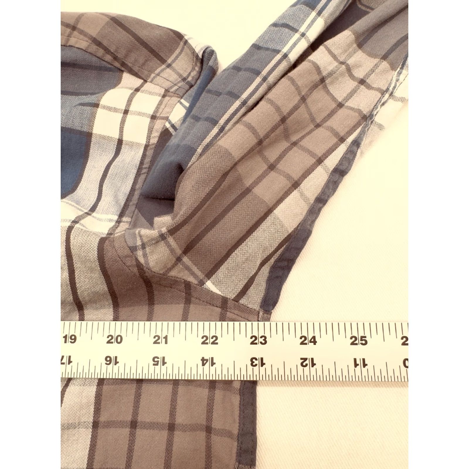 Vintage Columbia Long Sleeve Button-Up Mens Large Gray Plaid Shirt Regular Fit Size US L / EU 52-54 / 3 - 7 Thumbnail