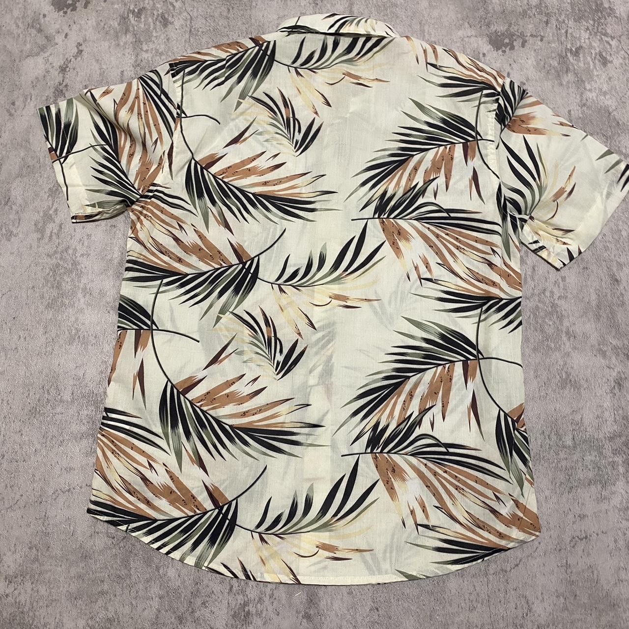 Other Casual white and brown short sleeve button up shirt Size US S / EU 44-46 / 1 - 2 Thumbnail