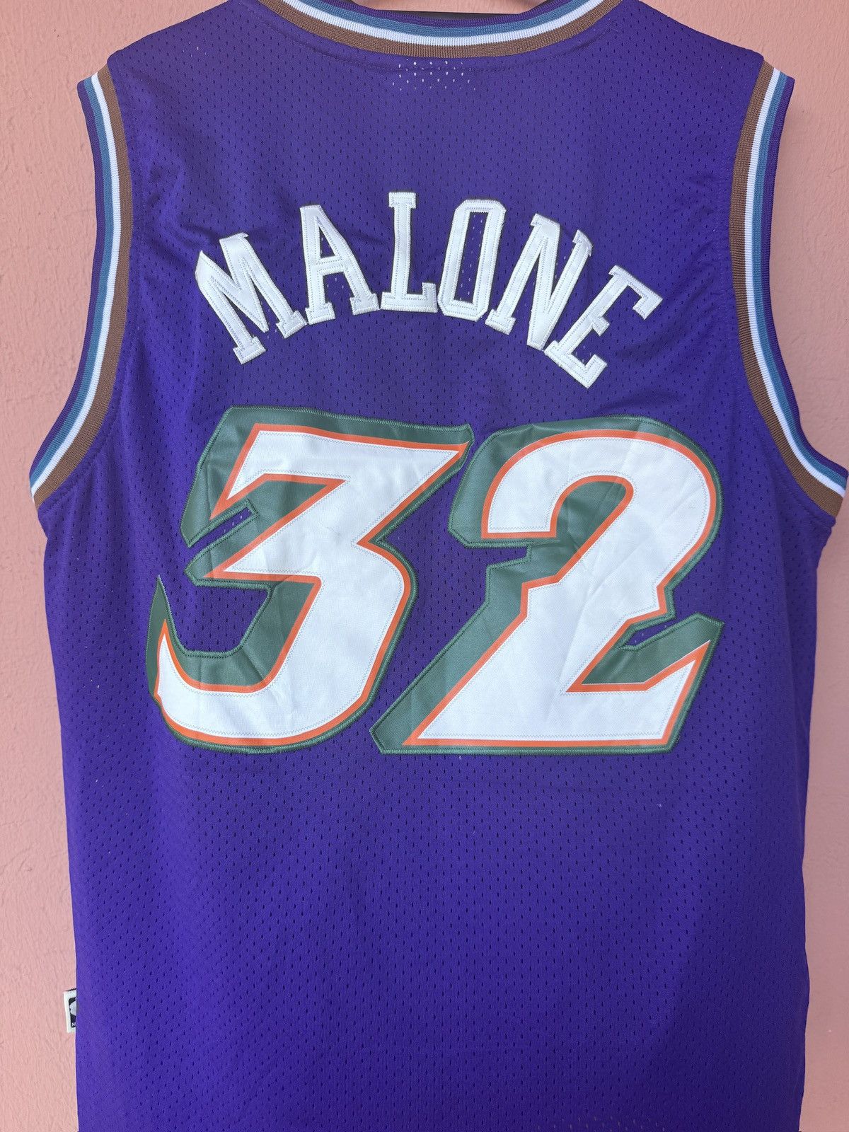 Adidas Maillot NBA Utah Jazz Karl Malone #32 Hardwood Classics Size US L / EU 52-54 / 3 - 11 Thumbnail