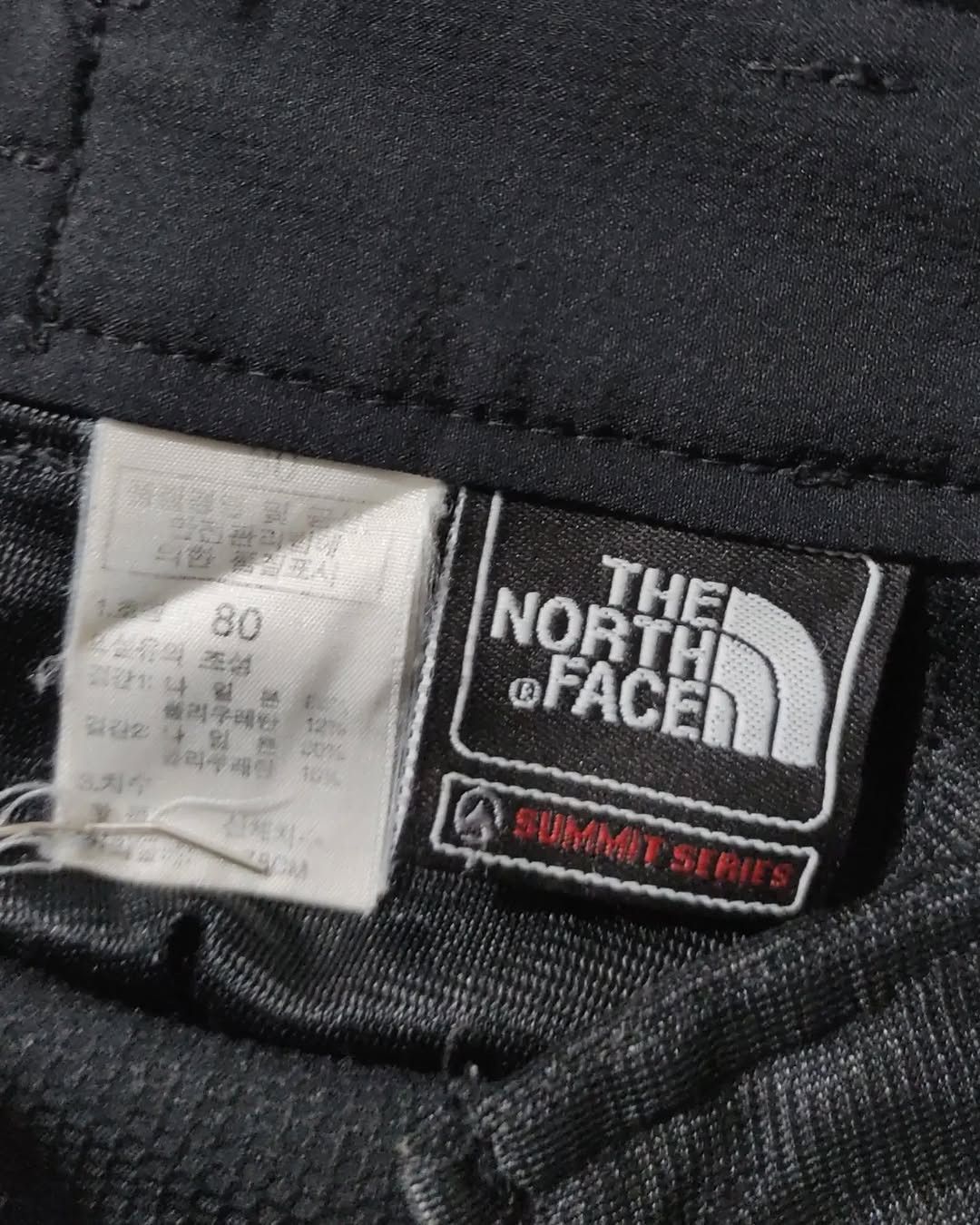 The North Face Vintage The North Face Summit Series Track Pants Size US 32 / EU 48 - 4 Thumbnail