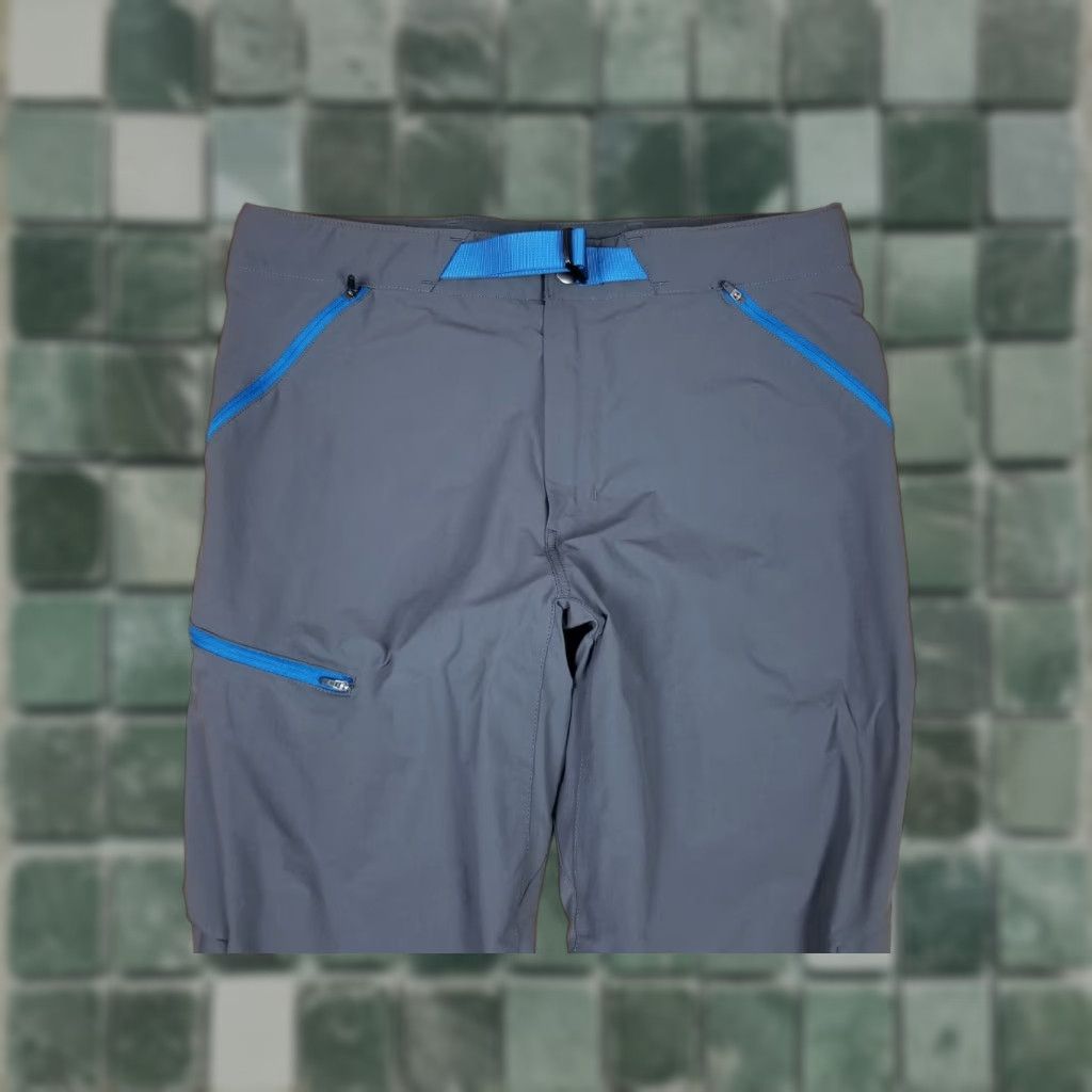 Patagonia Patagonia Gray Point Peak Trail Pants Mens 34 Athletic Cotton Denim Belted 33 Inseam 33 Inside Leg 43 Out Side Leg 200 characters max Size US 34 / EU 50 - 1 Thumbnail