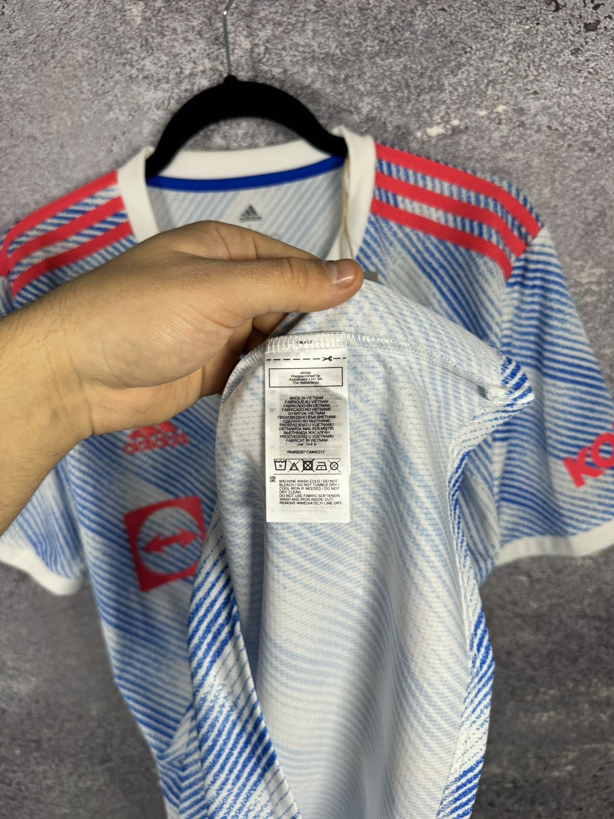 Adidas × Vintage NWT CAVANI Manchester United 2021/22 Away Adidas Jersey Size US L / EU 52-54 / 3 - 17 Thumbnail