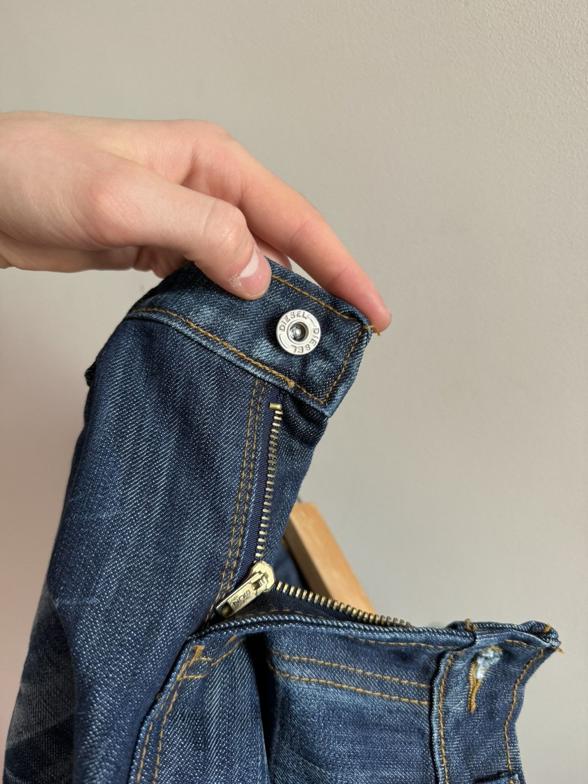 Diesel Vintage Diesel Denim Mini Skirt Y2K Low Rise Size 28" / US 6 / IT 42 - 7 Thumbnail