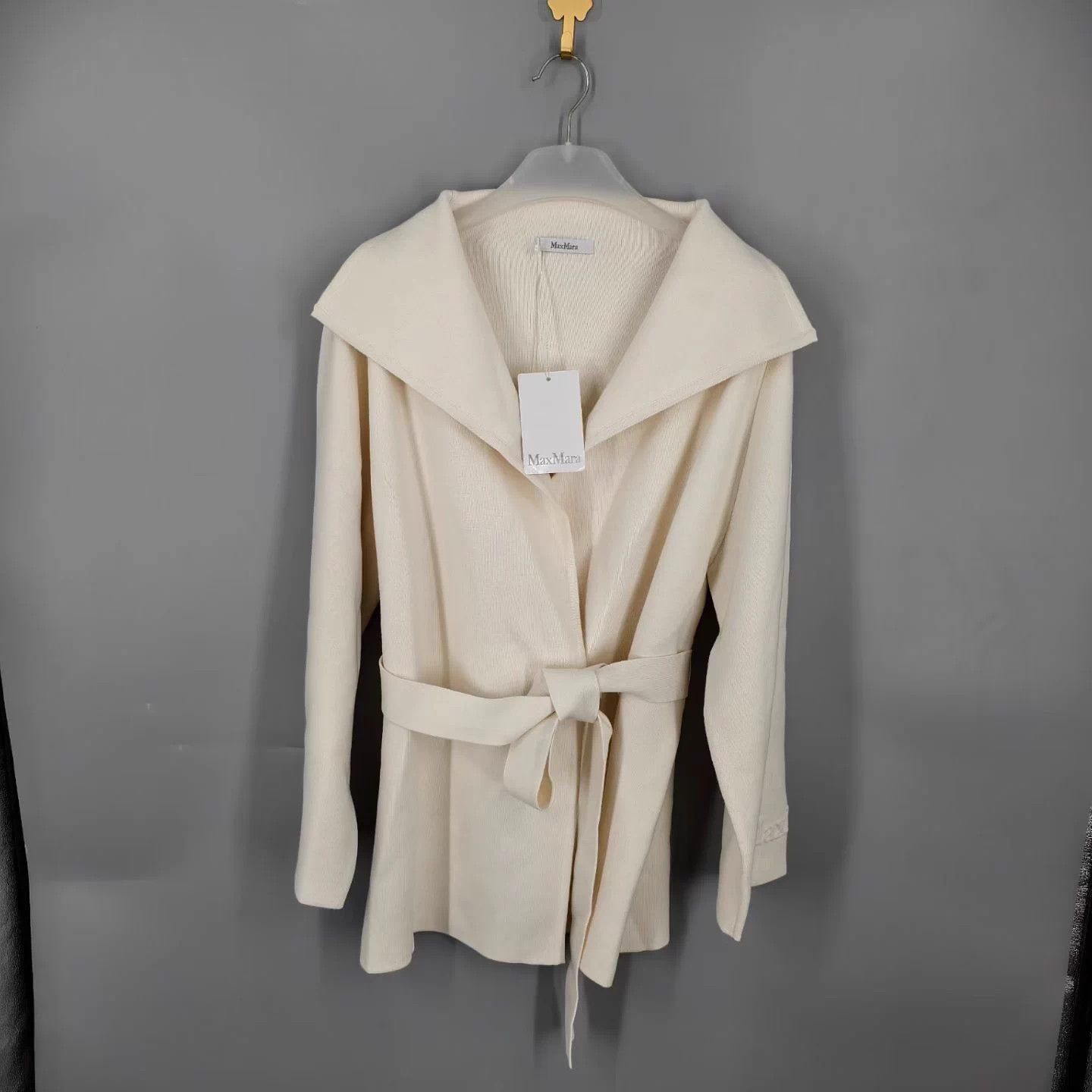Max Mara Max Mara REA Pure Color Belted Short Coat Women's L Size L / US 10 / IT 46 - 1 Thumbnail