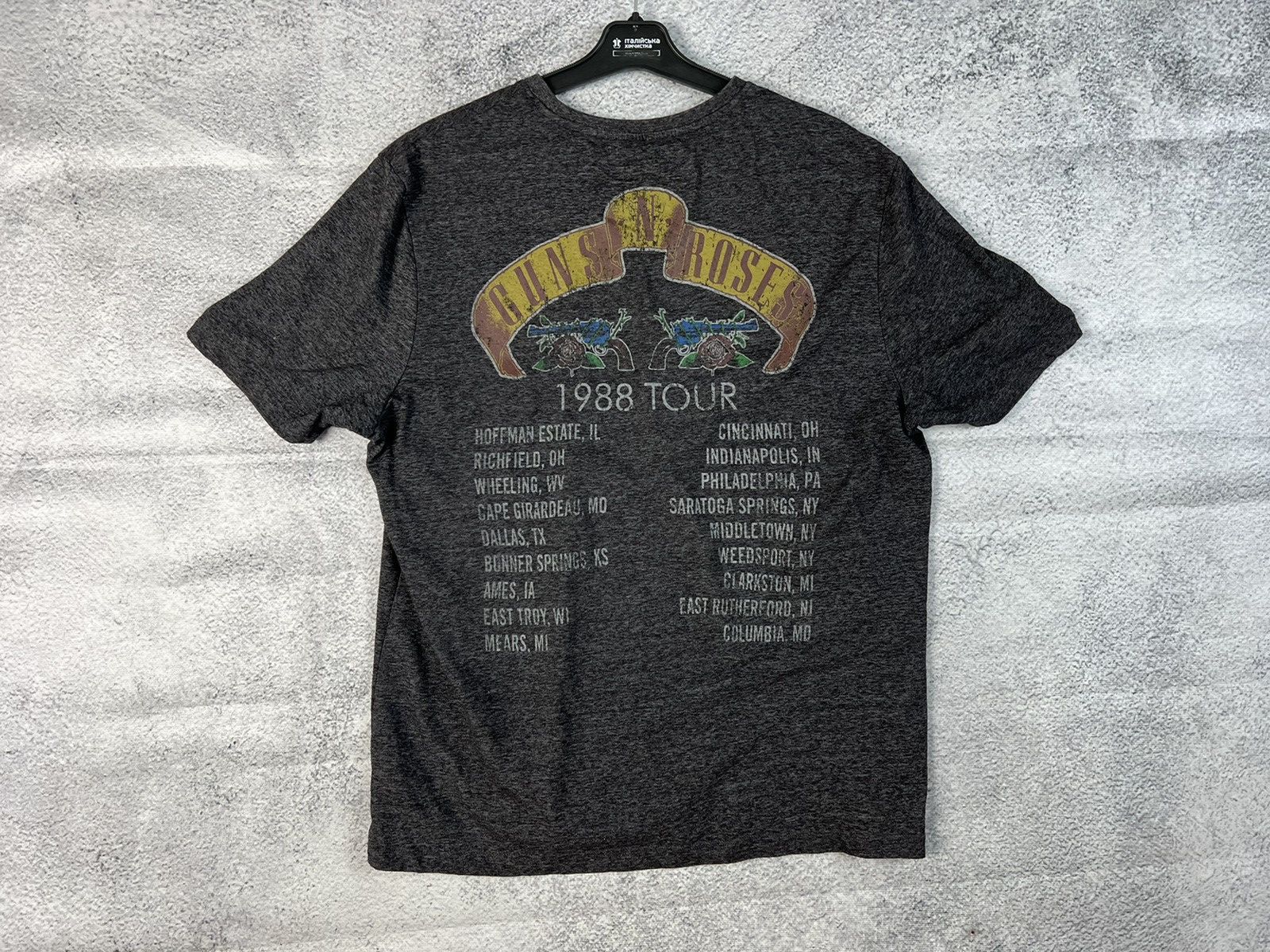 Band Tees Guns n’roses 1988 tour T-shirt Size US L / EU 52-54 / 3 - 5 Thumbnail