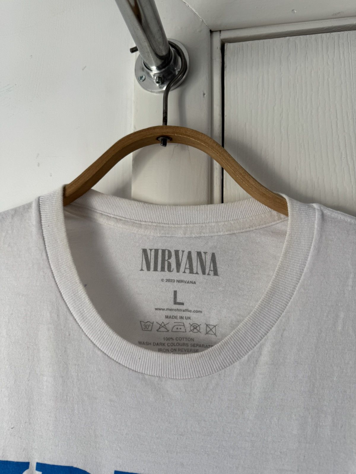 Band Tees Nirvana Smiley Band Sleeveless Tee Size US XL / EU 56 / 4 - 5 Thumbnail