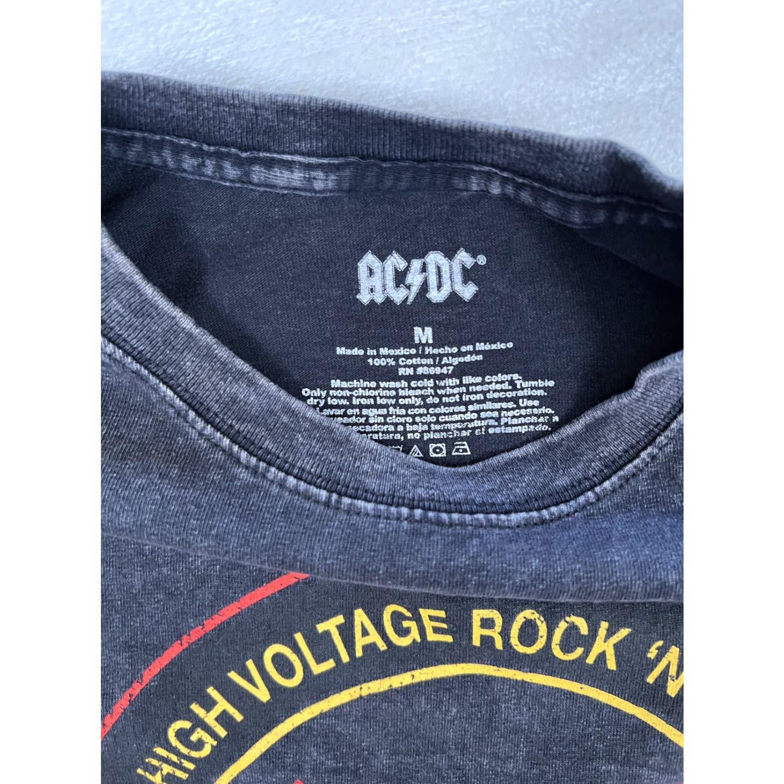 Vintage AC/DC T-Shirt Mens M Black Graphic Tour Rock Band High Voltage 1976 Retro Size US M / EU 48-50 / 2 - 7 Thumbnail