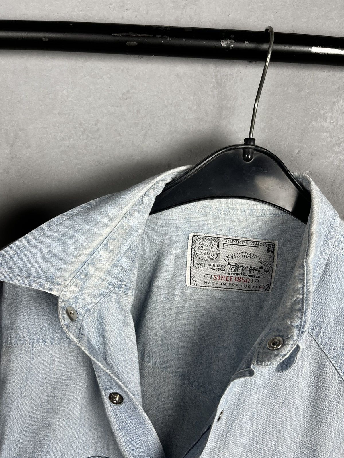 Levi's × Levi's Vintage Clothing × Vintage Levi’s denim shirt vintage 90s Size US M / EU 48-50 / 2 - 12 Thumbnail
