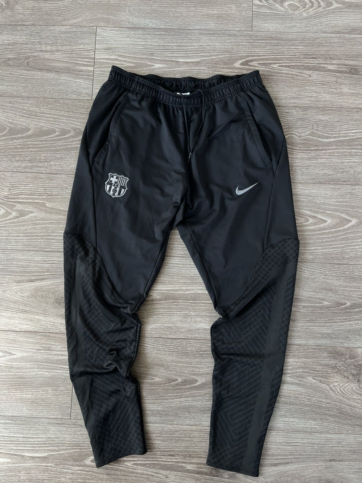 Nike Nike FCB Barcelona Football Slim Fit Regular Sweatpants Size US 34 / EU 50 - 10 Thumbnail