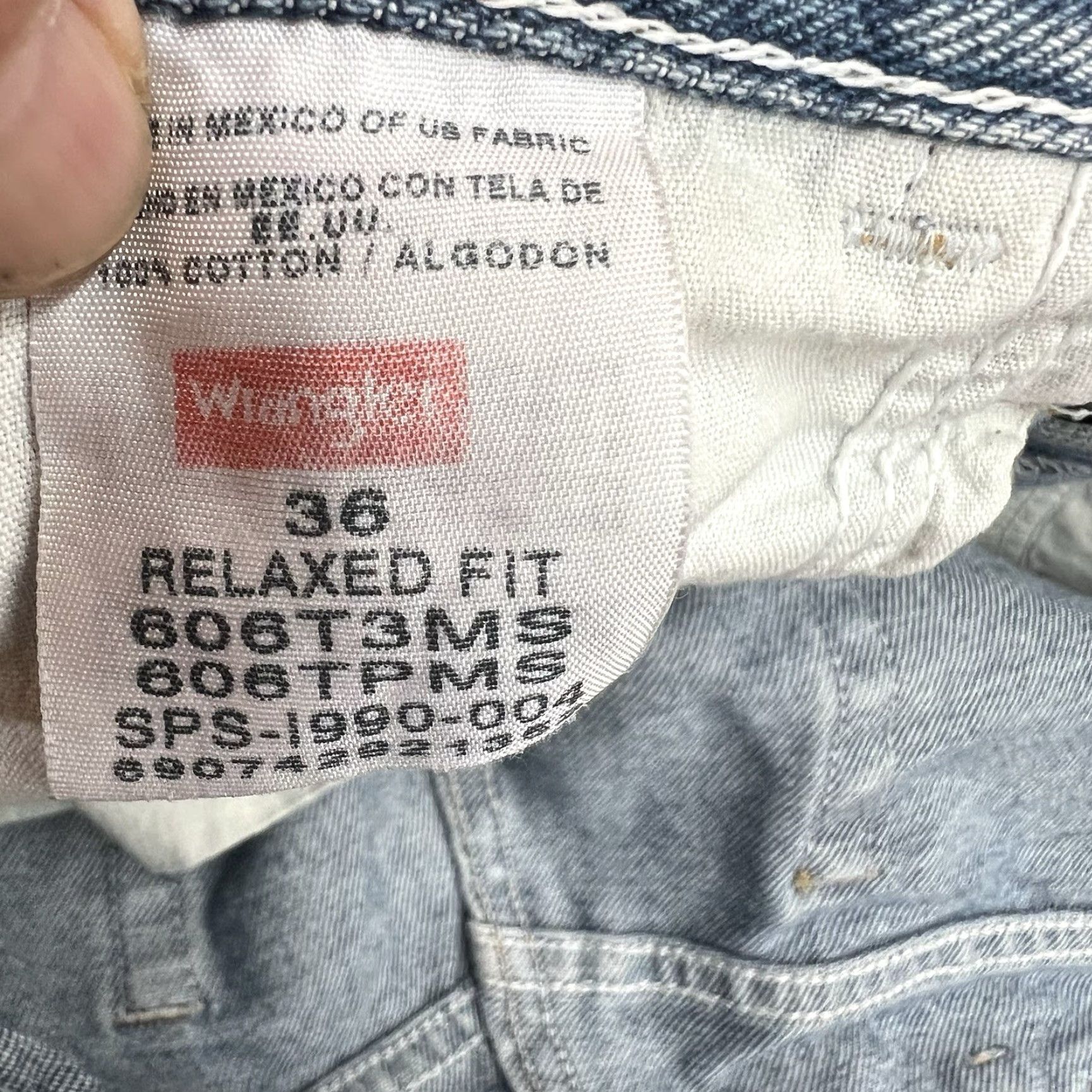Wrangler VINTAGE Wrangler Men's Denim Shorts Bermuda 36 Waist Distressed 9.5 Inseam Blue 90s Casual Size US 36 / EU 52 - 5 Thumbnail