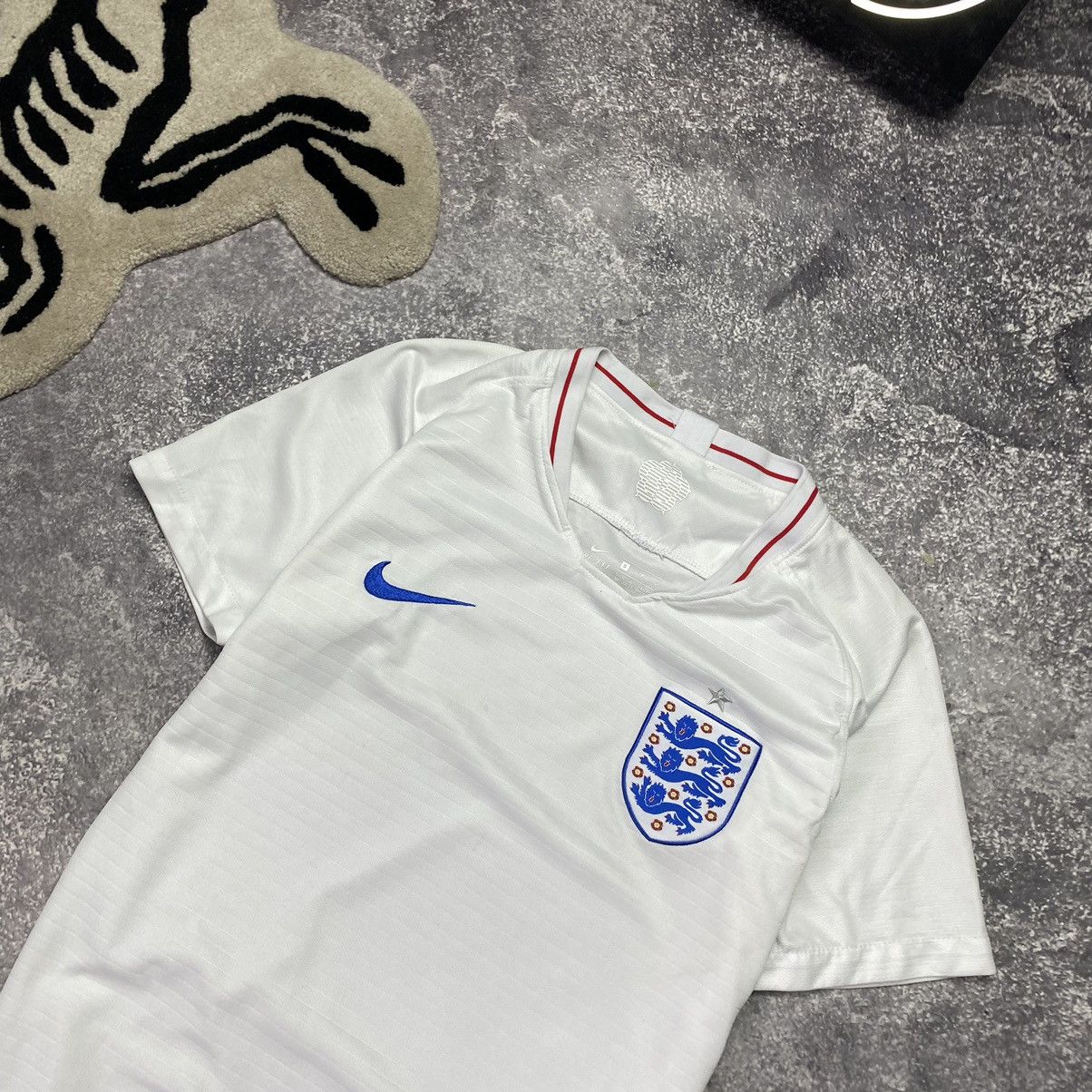 Vintage Vintage Nike FC England National soccer jersey Size US S / EU 44-46 / 1 - 2 Thumbnail