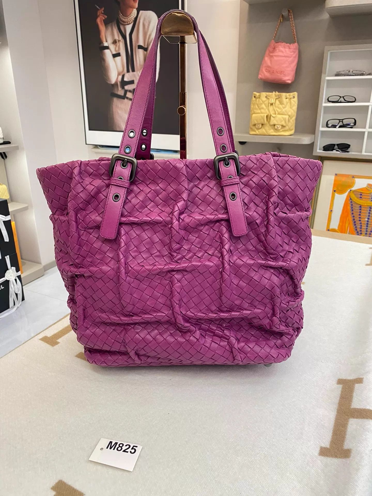 Bottega Veneta Bottega Veneta Solid Tote 41x16x29 Good M825 Size ONE SIZE - 2 Thumbnail