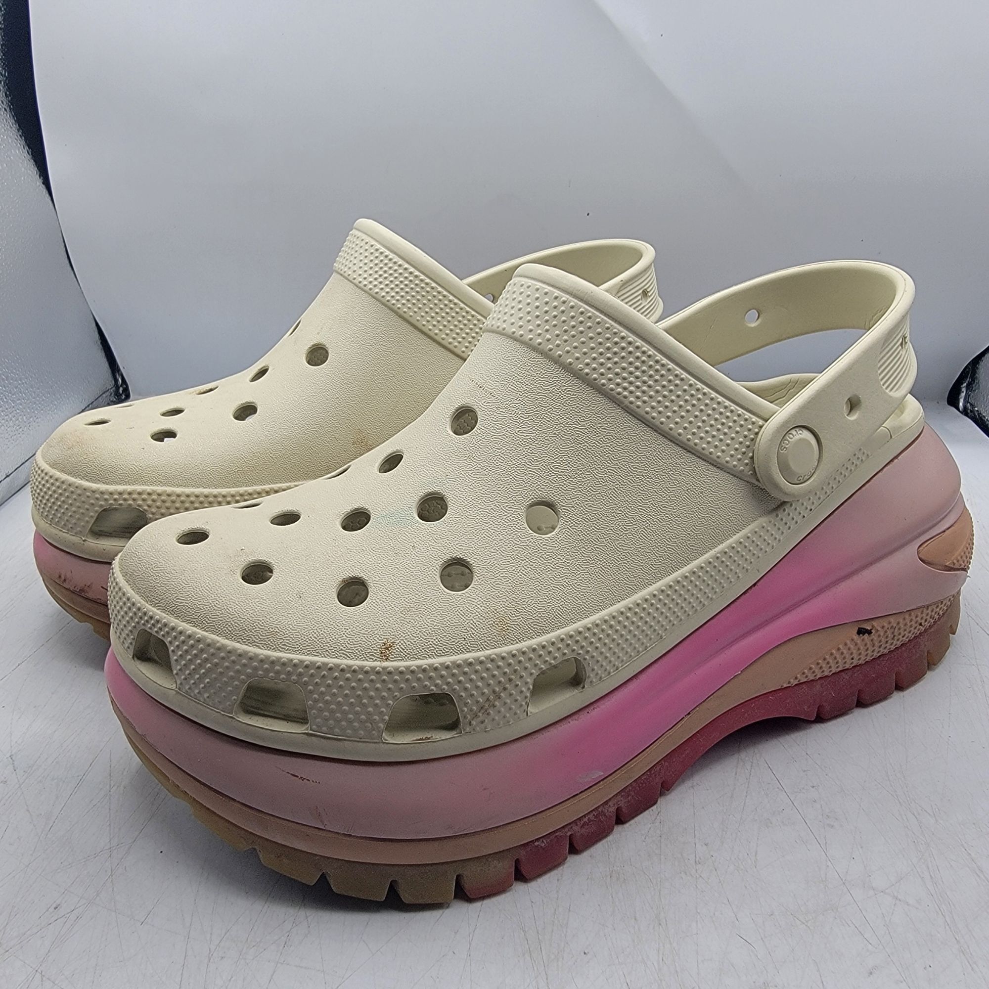 Crocs Crocs Mega Crush Classic Womens 9 Platform Clogs Comfort Wal Size US 9 / IT 39 - 4 Thumbnail