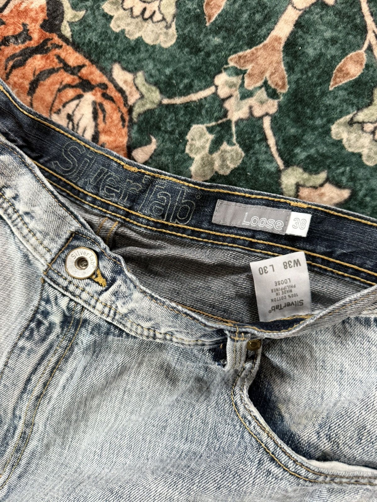 Levi's Vintage Clothing Vintage Levi Baggy Silver Tabs Size US 38 / EU 54 - 5 Thumbnail