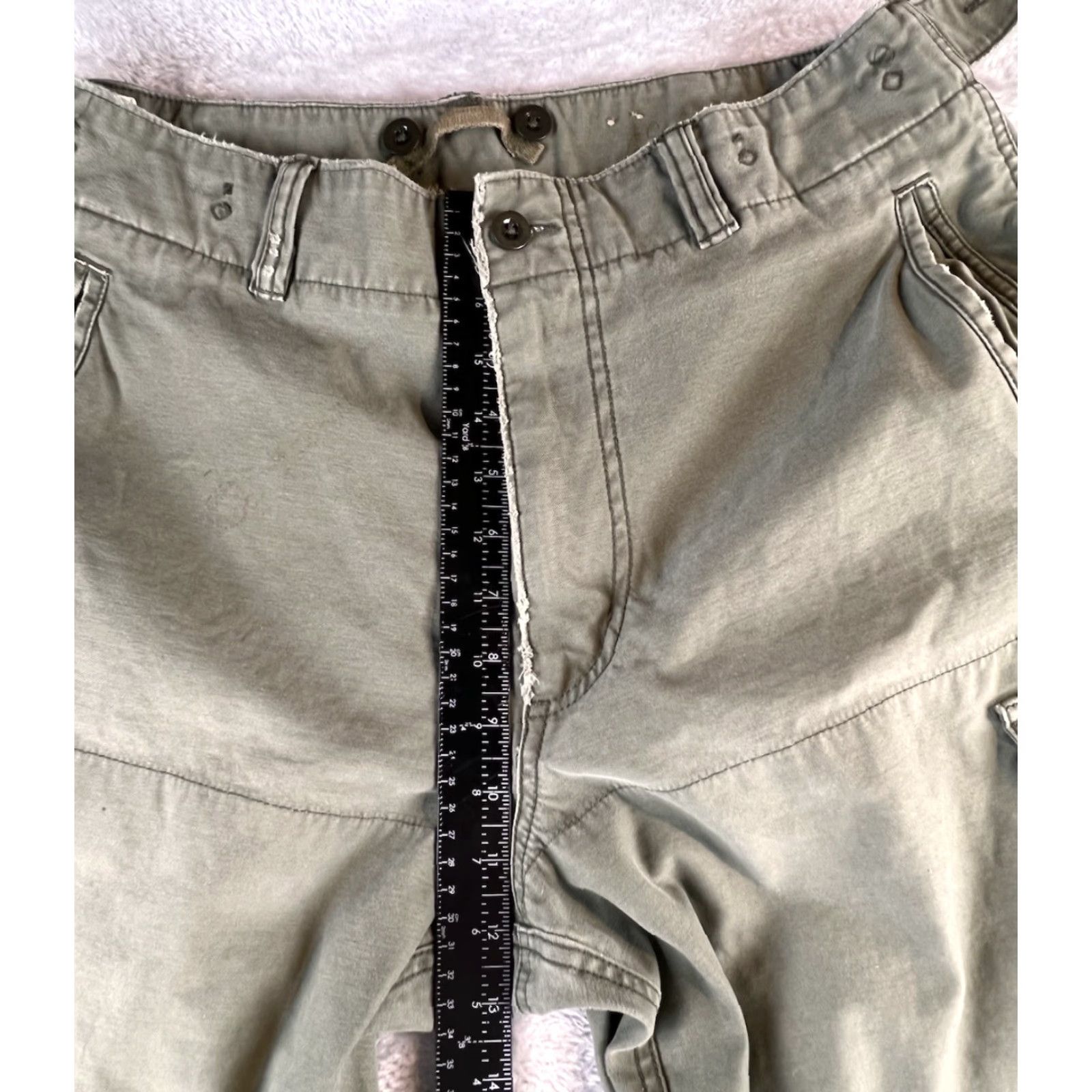 American Eagle Outfitters VINTAGE American Eagle Outfitters Cargo Pants Mens 33x32 Olive Green Army 90s Grunge Wide-Leg Size US 33 - 6 Thumbnail